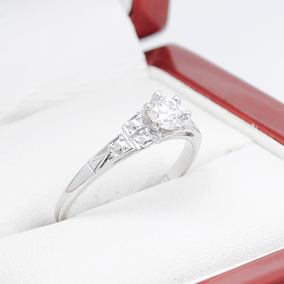 Art Deco Vintage Diamond Engagement Ring For Sale 7