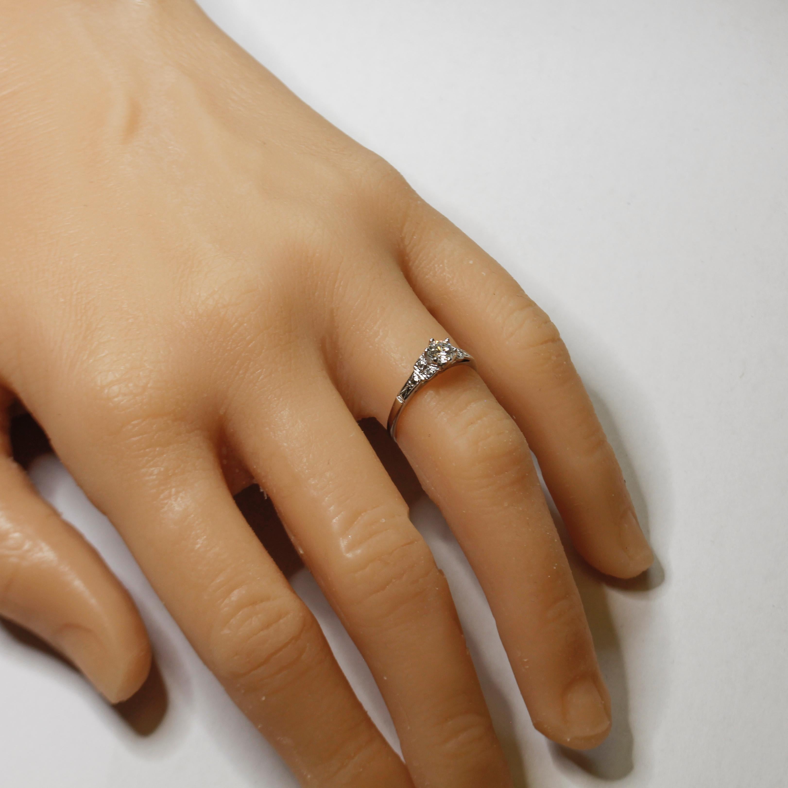 Women's Art Deco Vintage Diamond Engagement Ring For Sale