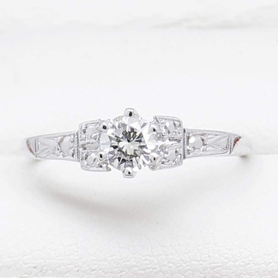 Art Deco Vintage Diamond Engagement Ring For Sale 2