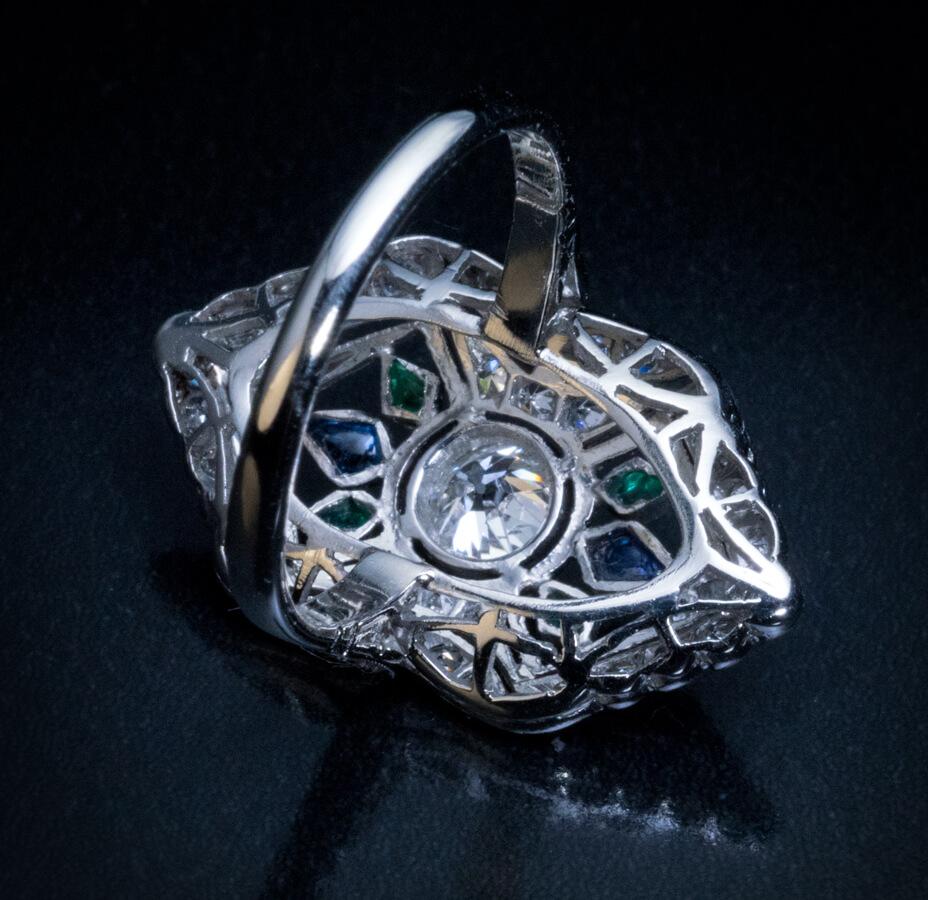 Art Deco Vintage Diamant Saphir Smaragd Platin Ring im Zustand „Hervorragend“ im Angebot in Chicago, IL
