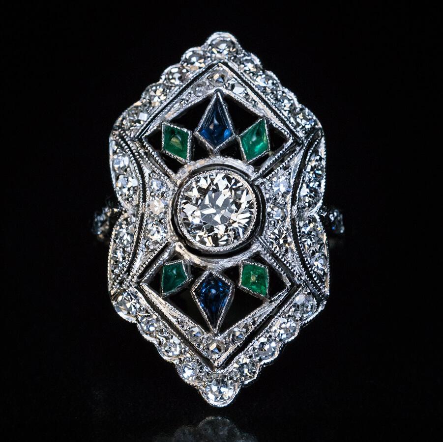Art Deco Vintage Diamond Sapphire Emerald Platinum Ring For Sale 1