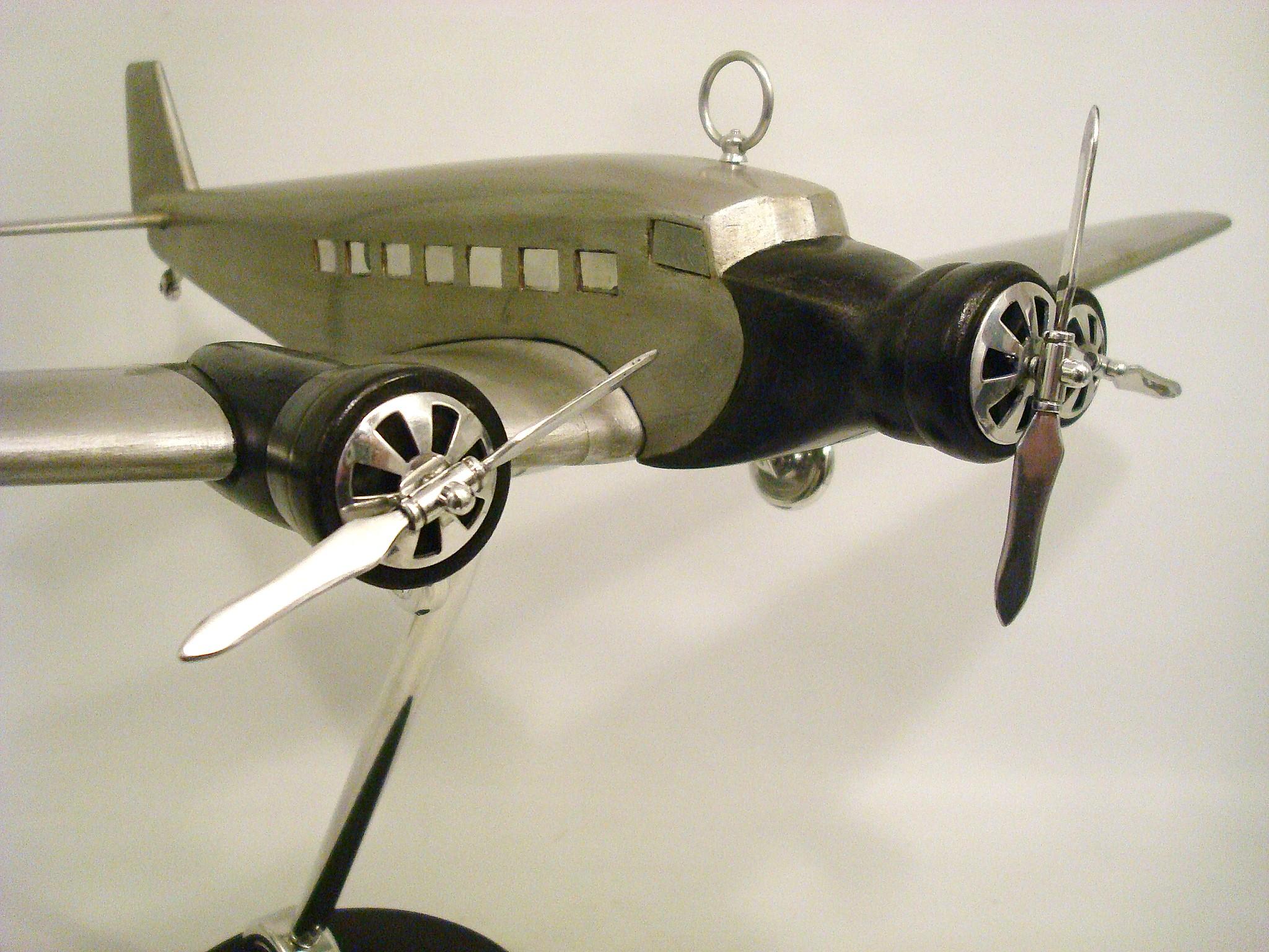 20ième siècle Art of Vintage Vintage Junkers Airplane Desk Model 1930's en vente