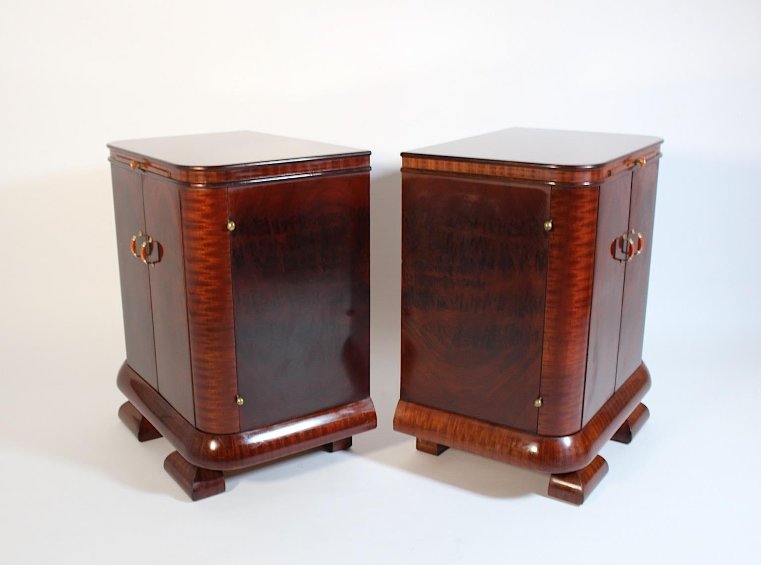 Art Deco Vintage Night Stands Pair Duo Walnut Bakelite Brass 1930s Austria For Sale 7