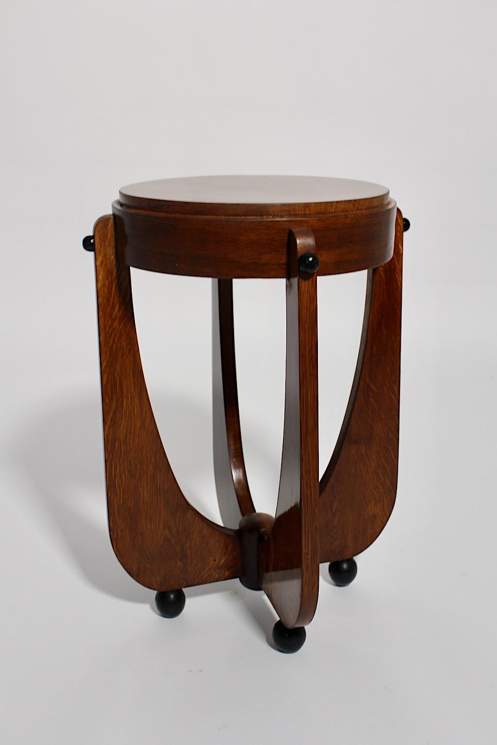 brown tarry stool