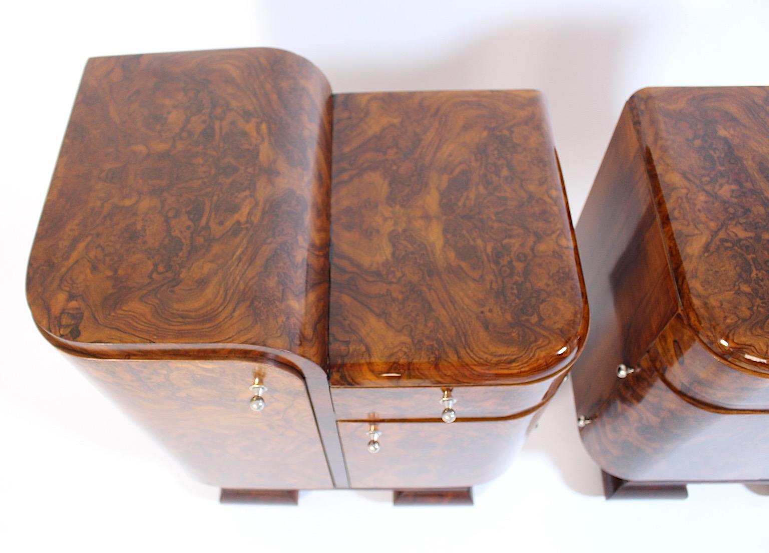 Paar Art-Déco-Vintage-Nachttische Duo, Nussbaum, Nickel, 1930er Jahre, Österreich im Angebot 2