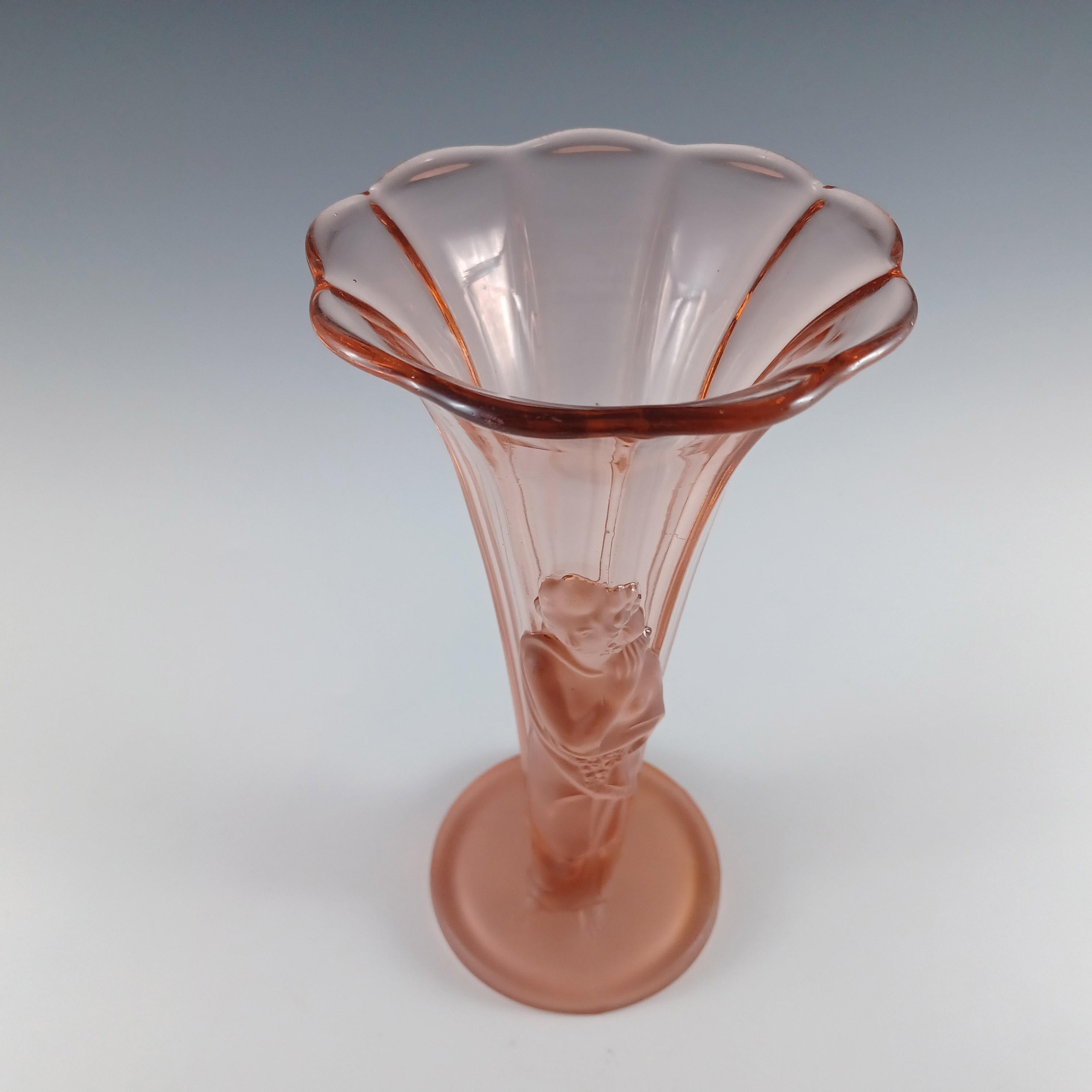 Pressé Vase vintage Art Déco rose dépoli pour femme orientale en vente