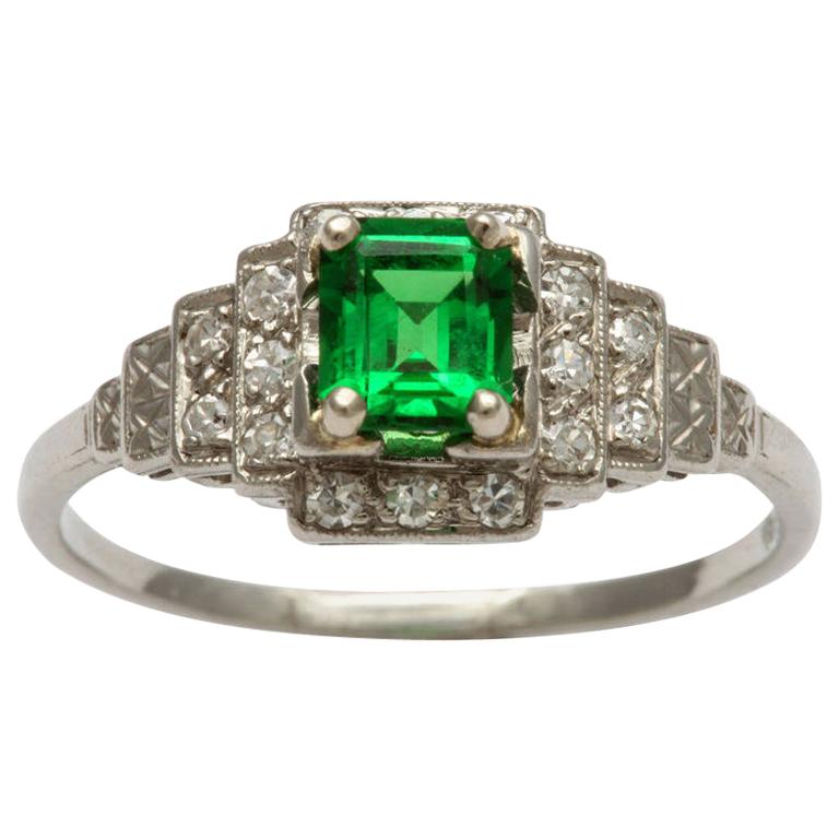 Art Deco Vintage Platinum Ring with Emerald Tsavorite and Diamonds