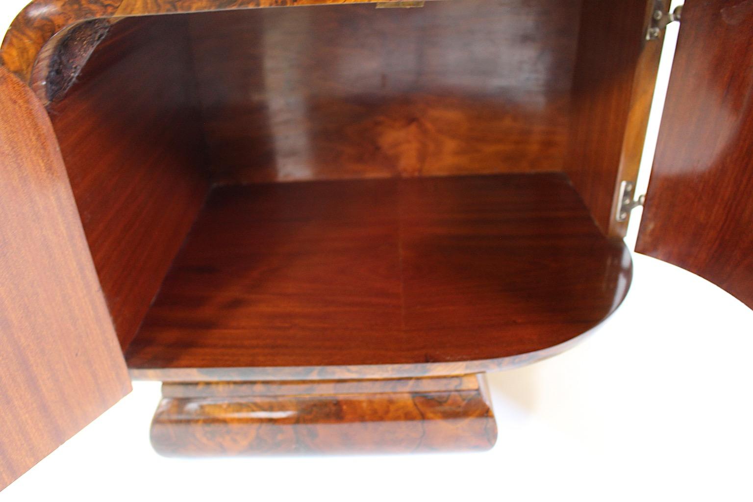 Art of Vintage Marrone Lucido Noce Nichel Cassapanca Geometrica c 1930 Vienna in vendita 6