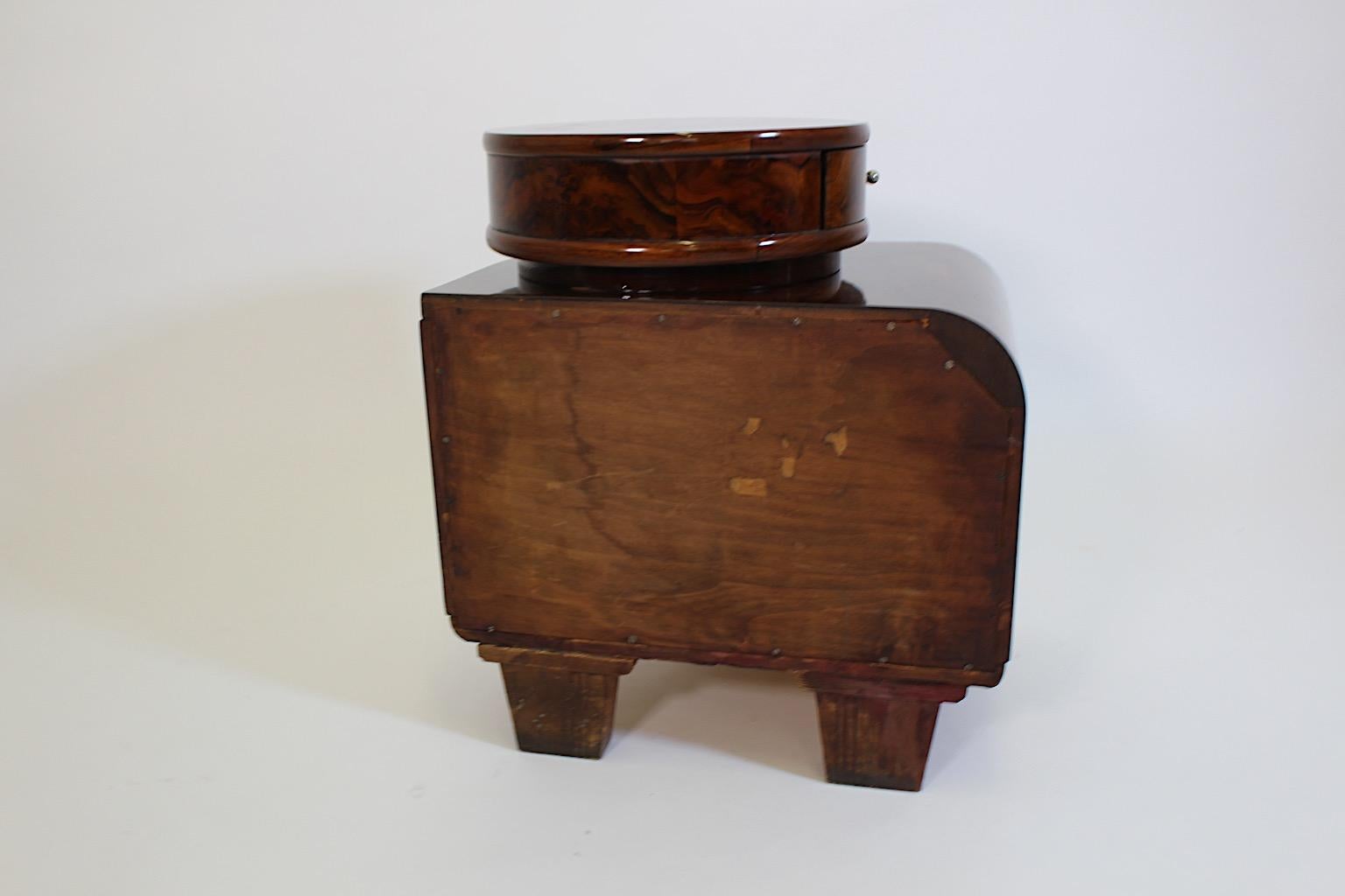 Art of Vintage Marrone Lucido Noce Nichel Cassapanca Geometrica c 1930 Vienna in vendita 11