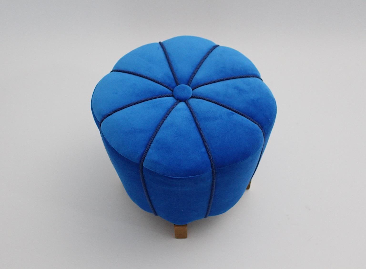 Art Deco Vintage Pouf or Stool Stellar Blue Velvet Beech, 1930s, Austria In Good Condition For Sale In Vienna, AT