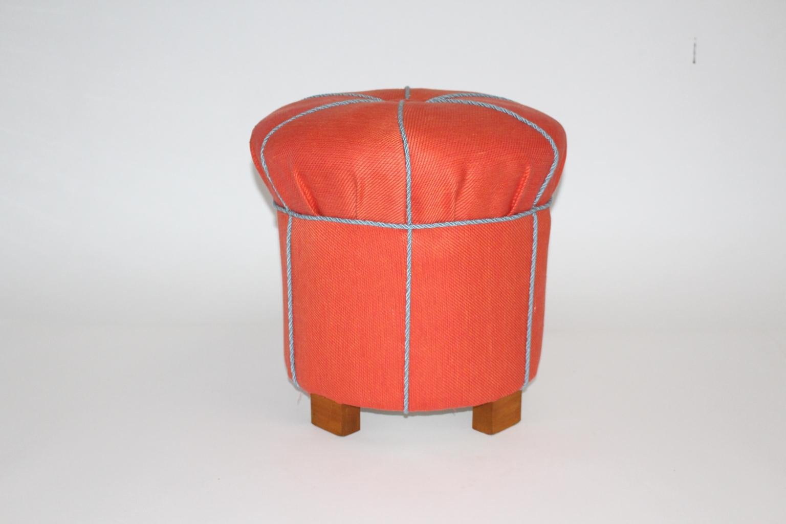 Art Deco Vintage Red Fabric Beech Pouf Austria, circa 1930 In Good Condition For Sale In Vienna, AT