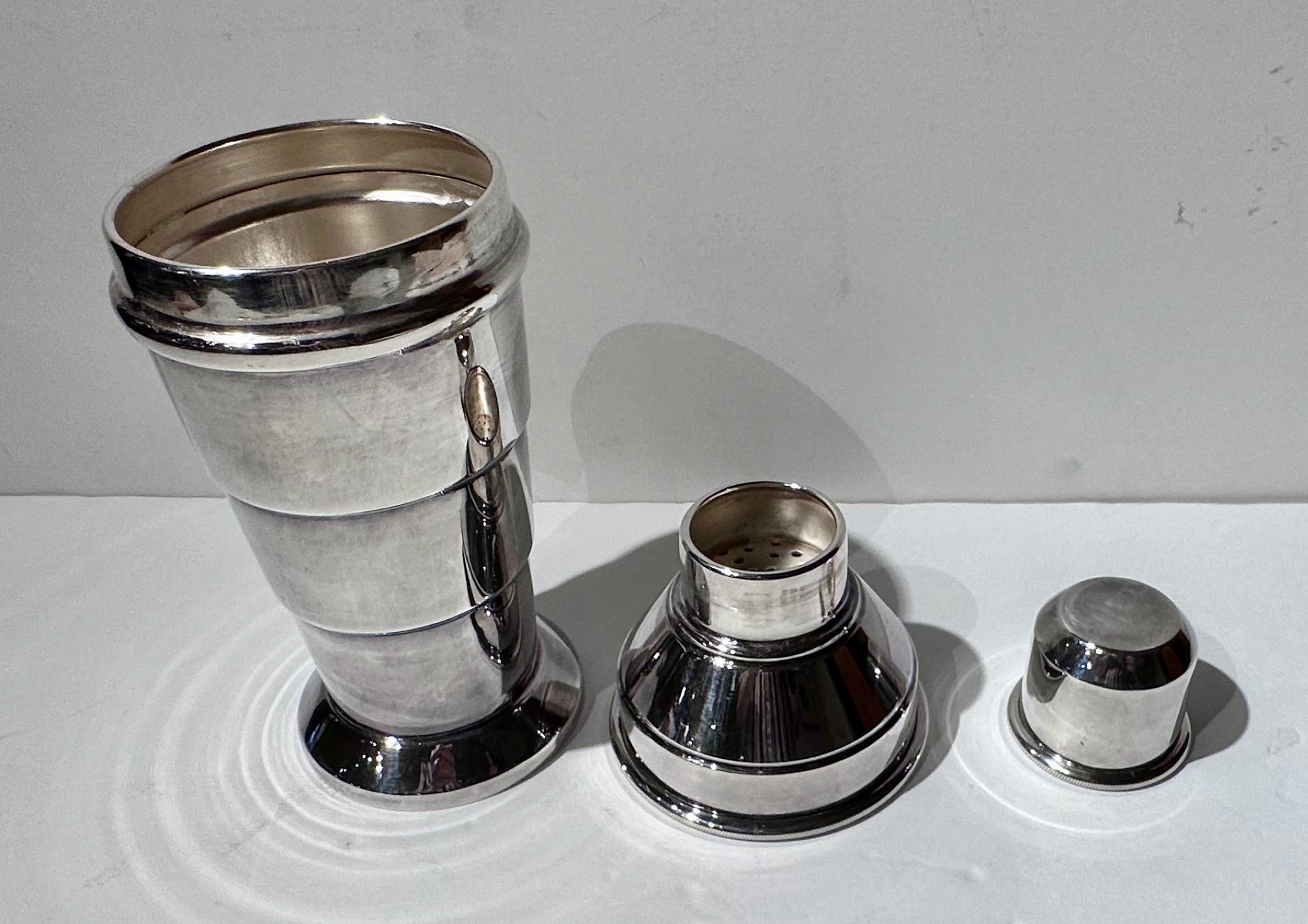 Art Deco Vintage Silver Plated Stepped Cocktail Shaker by A L Davenport Ltd For Sale 1