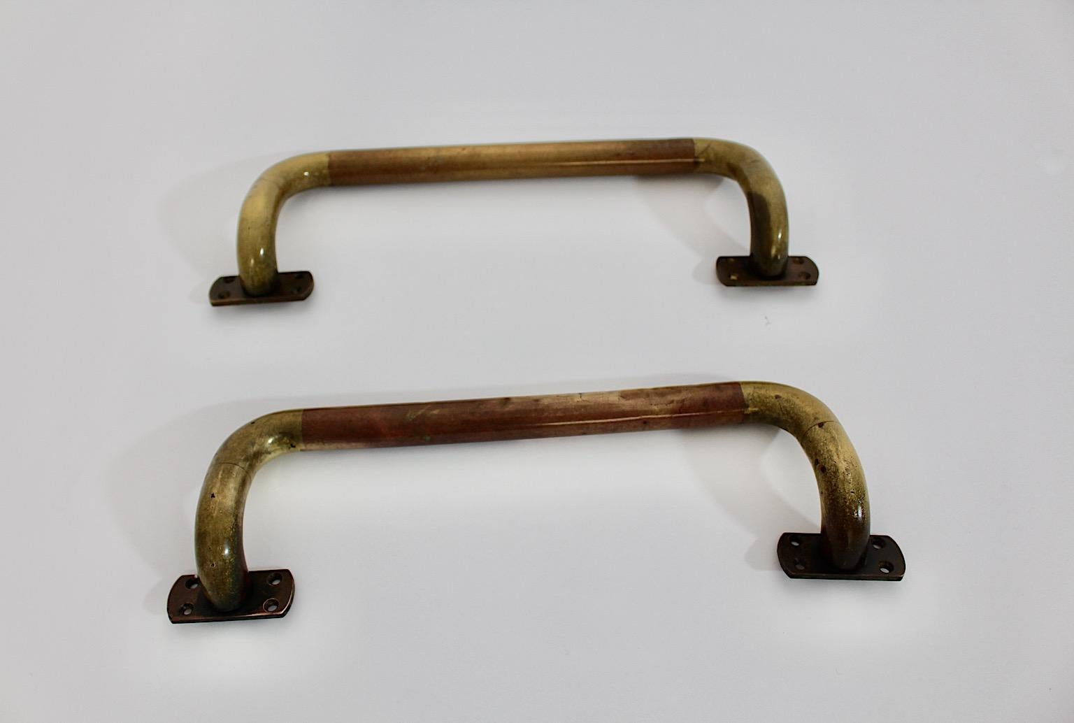 Art Deco Vintage Solid Brass Handles Towel Rails Towel BarPair Duo Austria 1930s In Good Condition For Sale In Vienna, AT