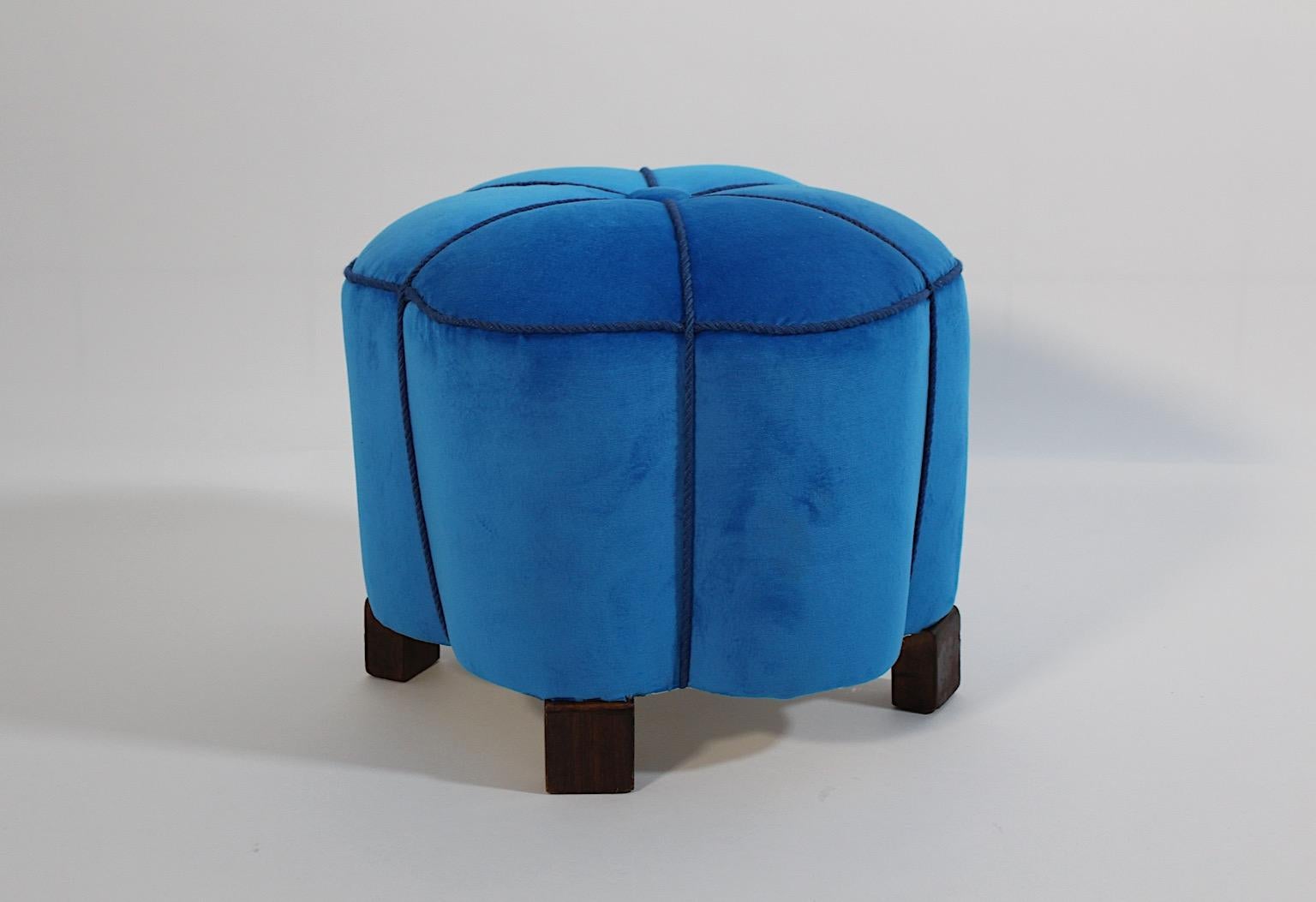Art Decó Vintage Estrellado como Puf Taburete Haya Azul Terciopelo 1930s Austria en venta 1