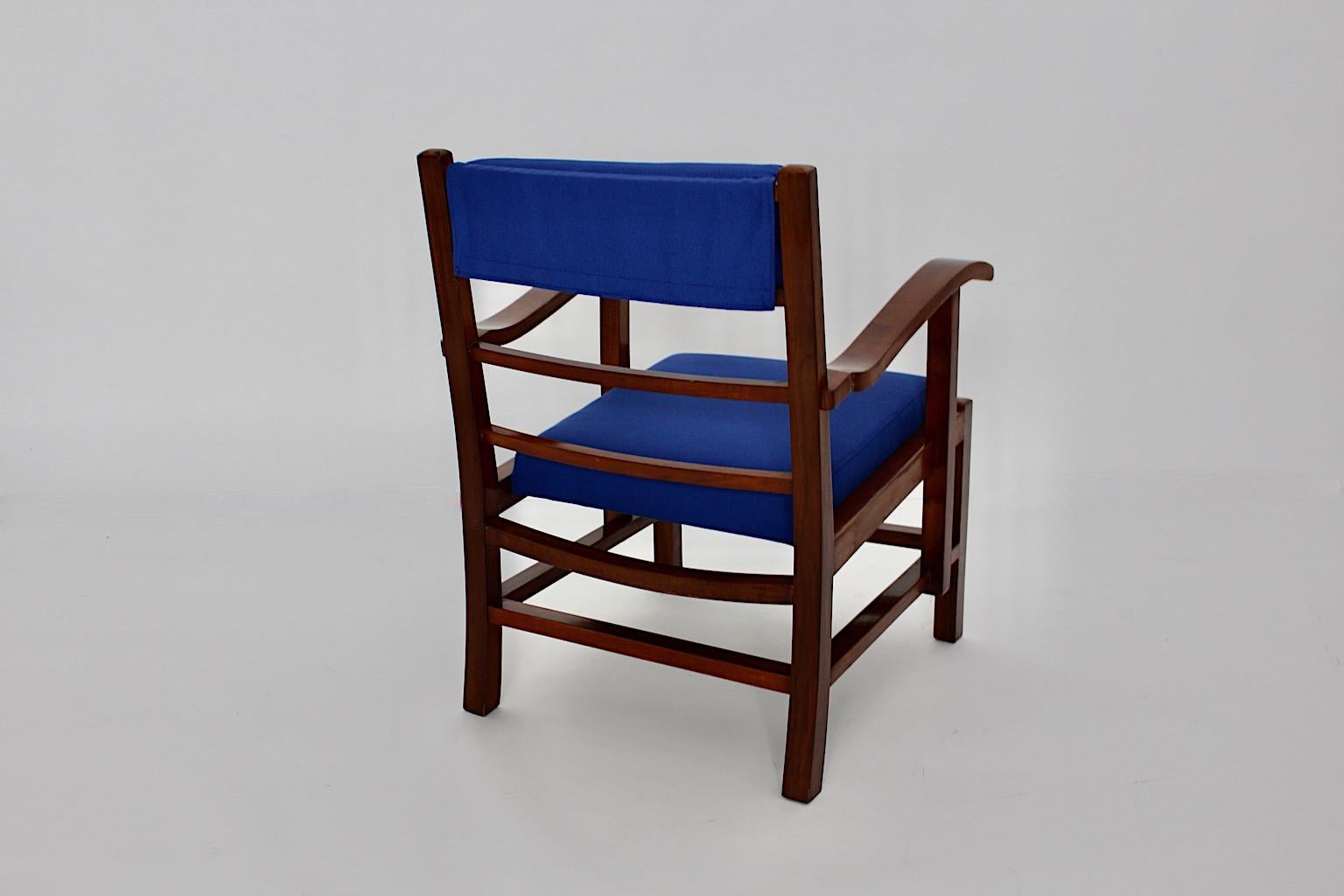 Art Deco Vintage Walnut Blue Fabric Armchair Lounge Chair circa 1925 Vienna For Sale 5