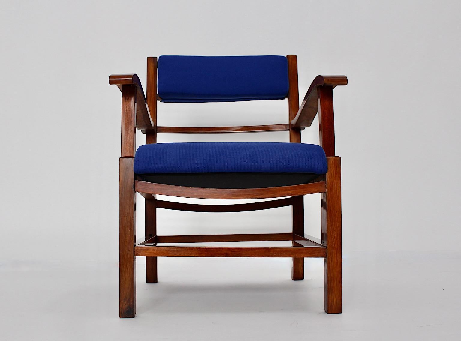 Art Deco Vintage Walnut Blue Fabric Armchair Lounge Chair circa 1925 Vienna For Sale 6