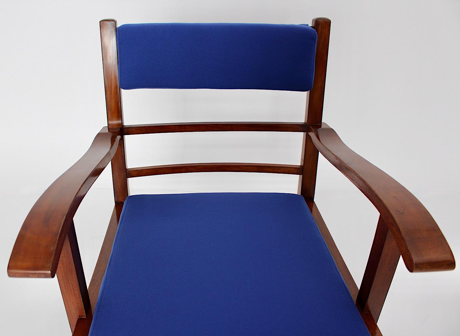 Art Deco Vintage Walnut Blue Fabric Armchair Lounge Chair circa 1925 Vienna For Sale 10