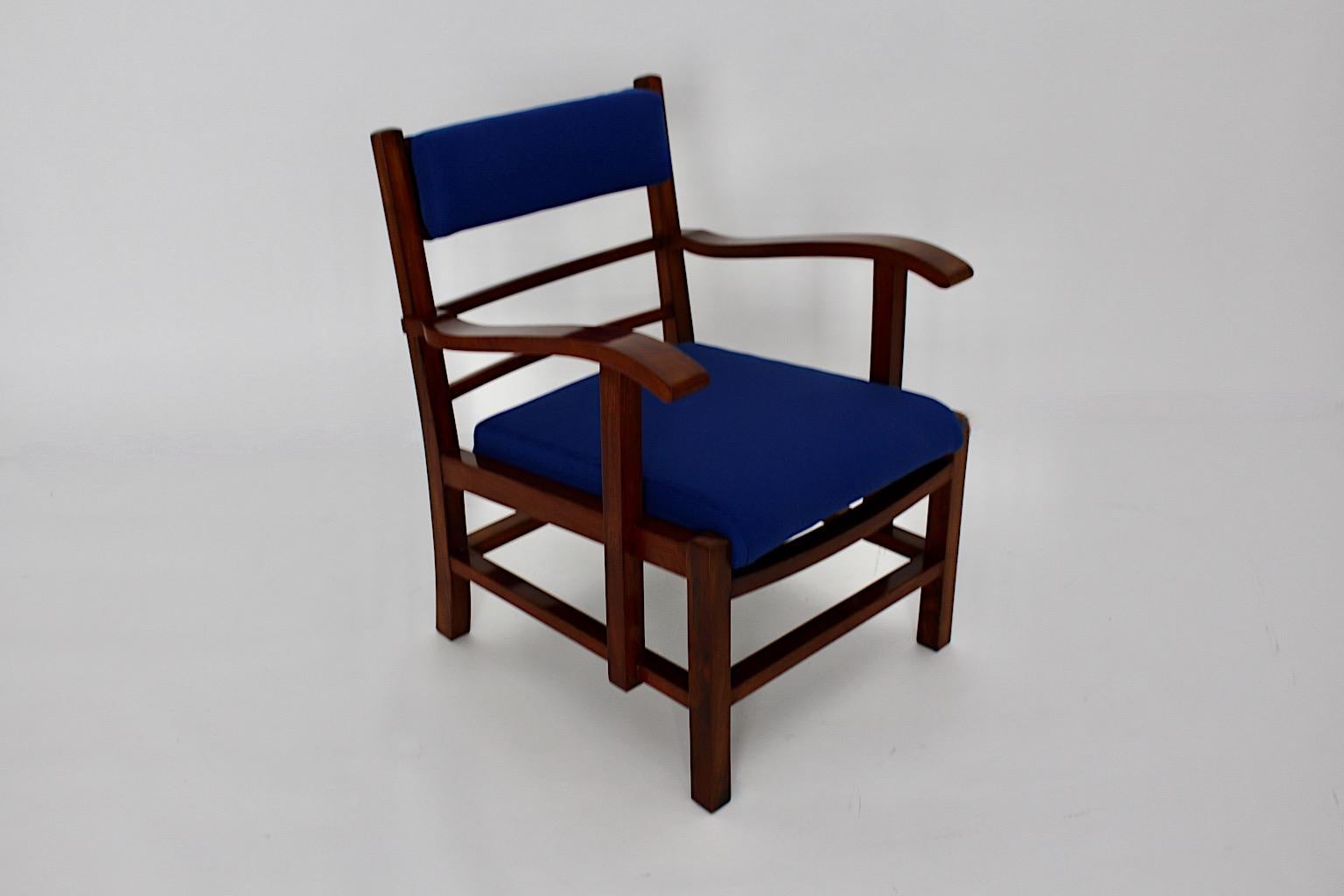 Art Deco Vintage Walnut Blue Fabric Armchair Lounge Chair circa 1925 Vienna For Sale 3