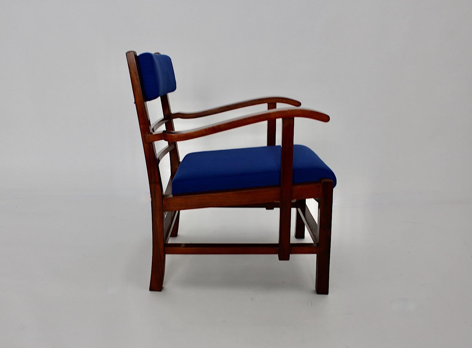 Art Deco Vintage Walnut Blue Fabric Armchair Lounge Chair circa 1925 Vienna For Sale 4