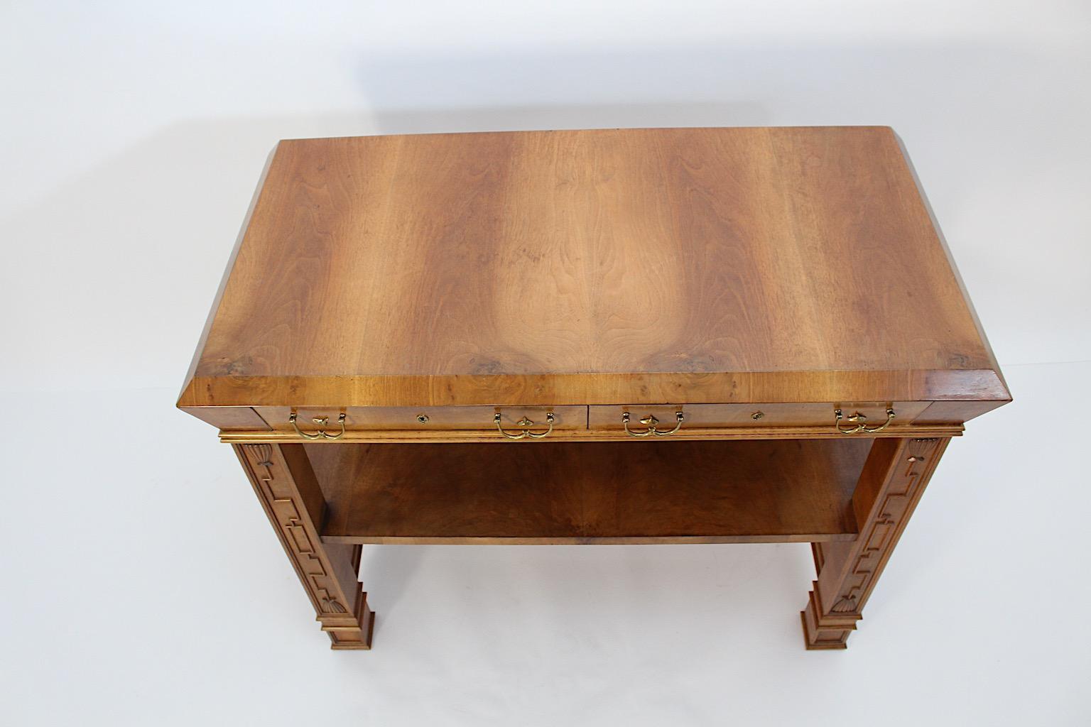 Art of Vintage Vintage Walnut Brass Side Board Console Table Circle Dagobert Peche en vente 5