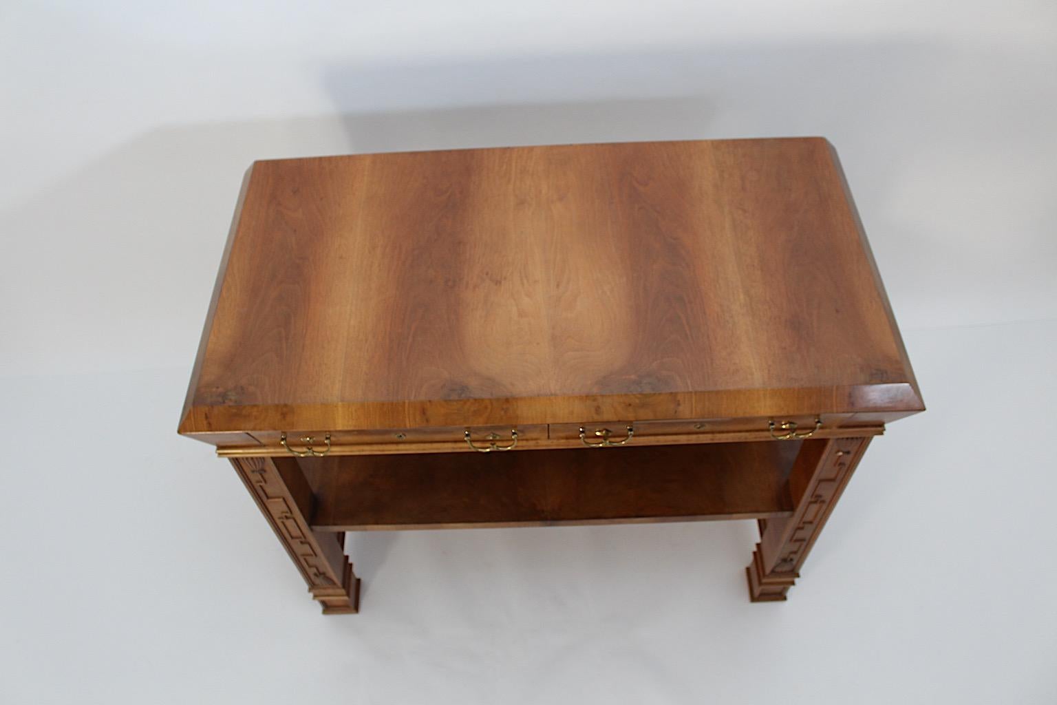 Art of Vintage Vintage Walnut Brass Side Board Console Table Circle Dagobert Peche en vente 6