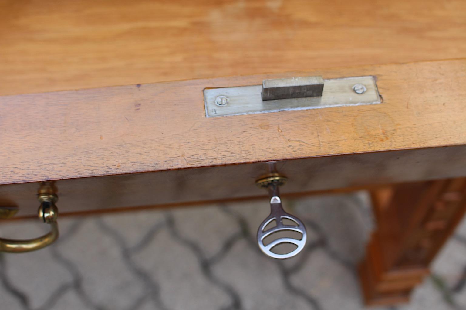 Art of Vintage Vintage Walnut Brass Side Board Console Table Circle Dagobert Peche en vente 9