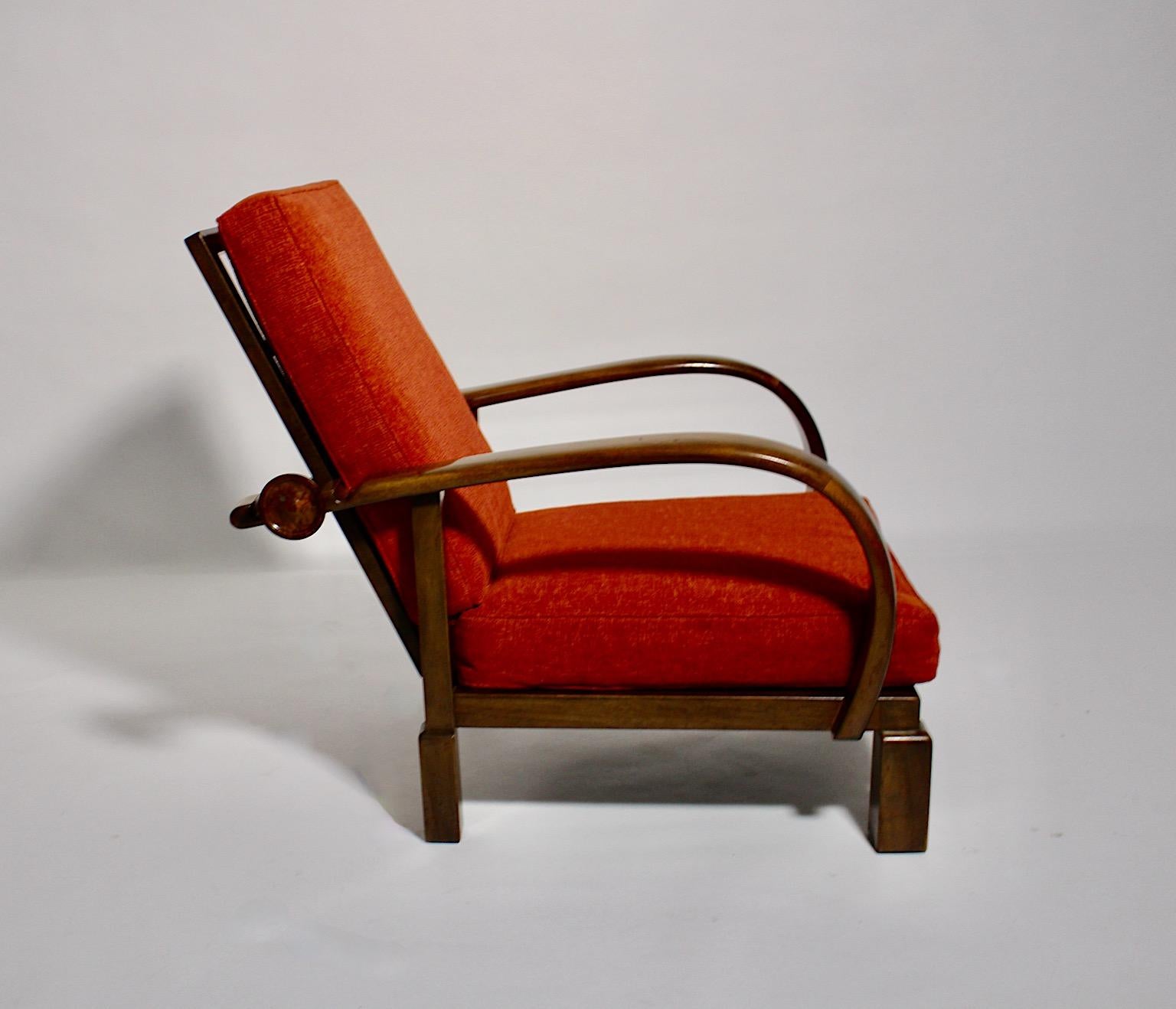 Art Deco Vintage Nussbaum Gebrannte Orange Sessel Lounge Chair um 1925 Österreich (Polster) im Angebot