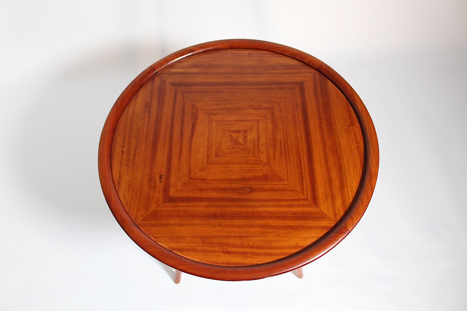 Art Deco Vintage Walnut Circular Coffee Table Side Table 1930s Vienna For Sale 3