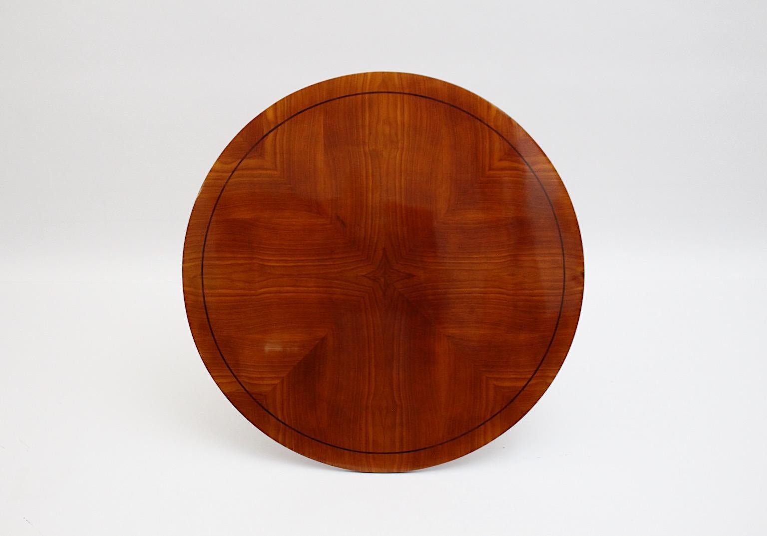 Art Deco Vintage Walnut Geometric Sculptural Side Table circa 1930 Vienna For Sale 13