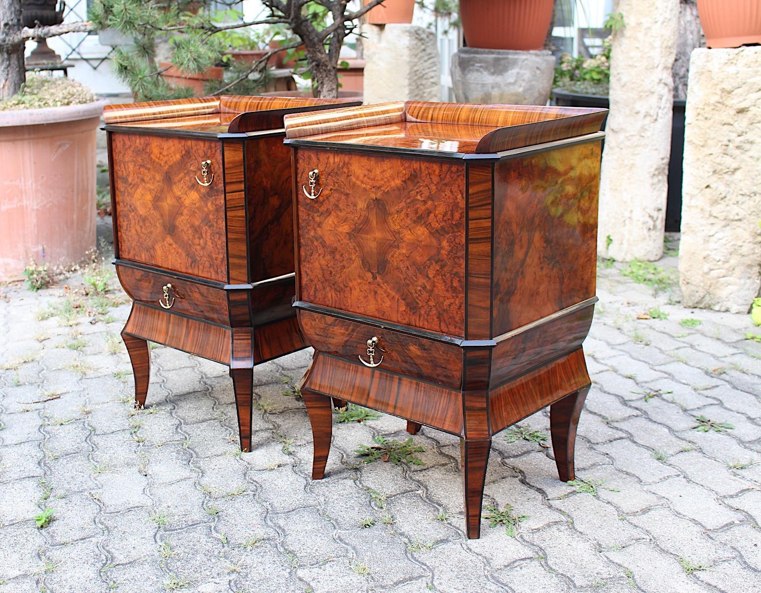 Art Deco Vintage Walnut Pagoda Night Stands Chests Hugo Gorge circa 1925 Austria In Good Condition For Sale In Vienna, AT