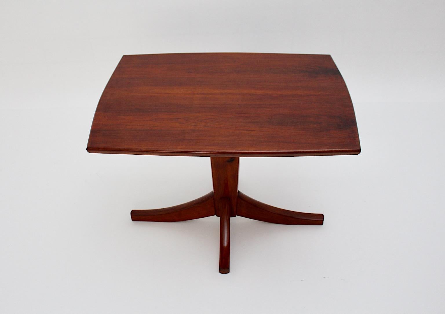 Art Deco Vintage Walnut Rectangular Side Table Josef Frank circa 1925 Austria In Good Condition For Sale In Vienna, AT