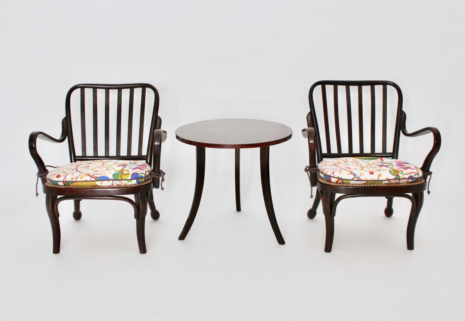 Art Deco Vintage Wood Armchairs and Coffee Table by Josef Frank Vienna circa 1930.
We present a stunning ensemble of two armchairs and one coffee table by Josef Frank, Vienna circa 1930.
Here are the details to the armchairs:
Pair of armchairs by