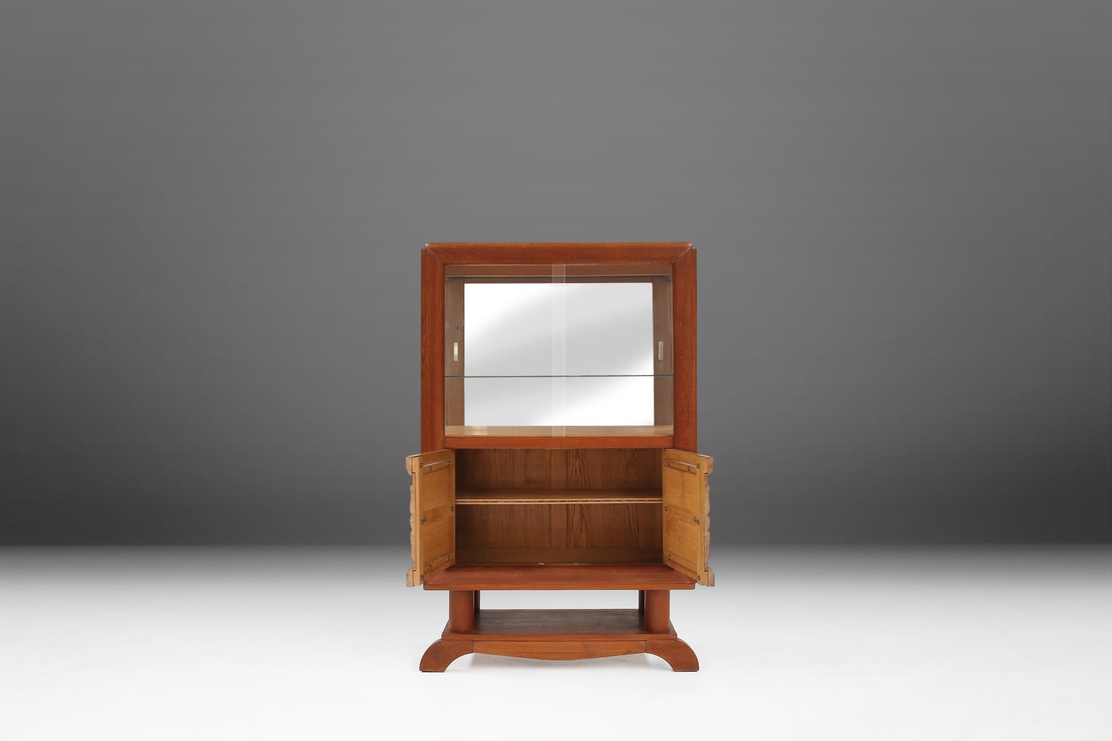 French Art Deco Vitrine Cabinet Attributed to Gaston Poisson, 1940s For Sale