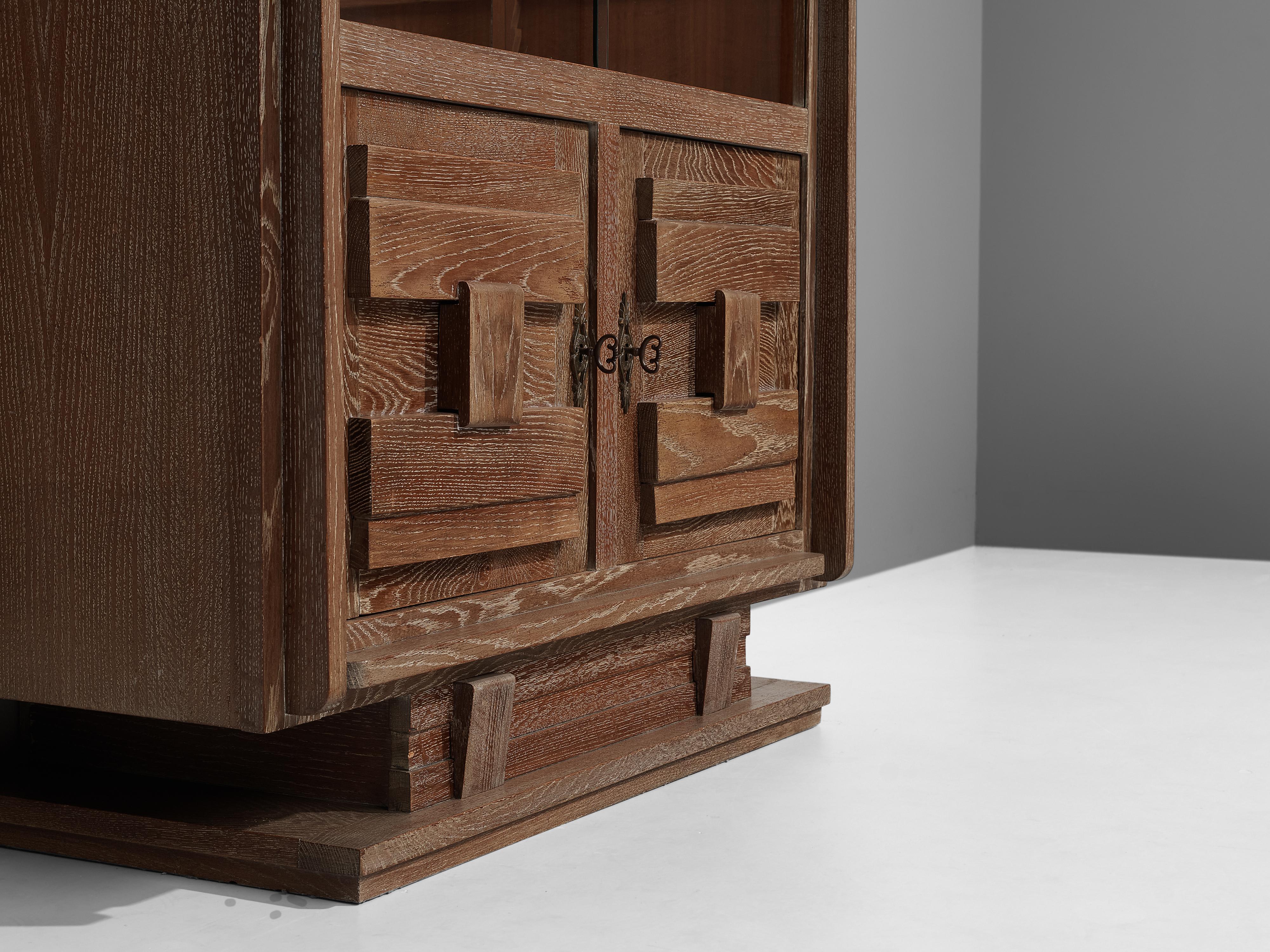 Mid-20th Century Art Deco Vitrine Cabinet in Cerused Oak