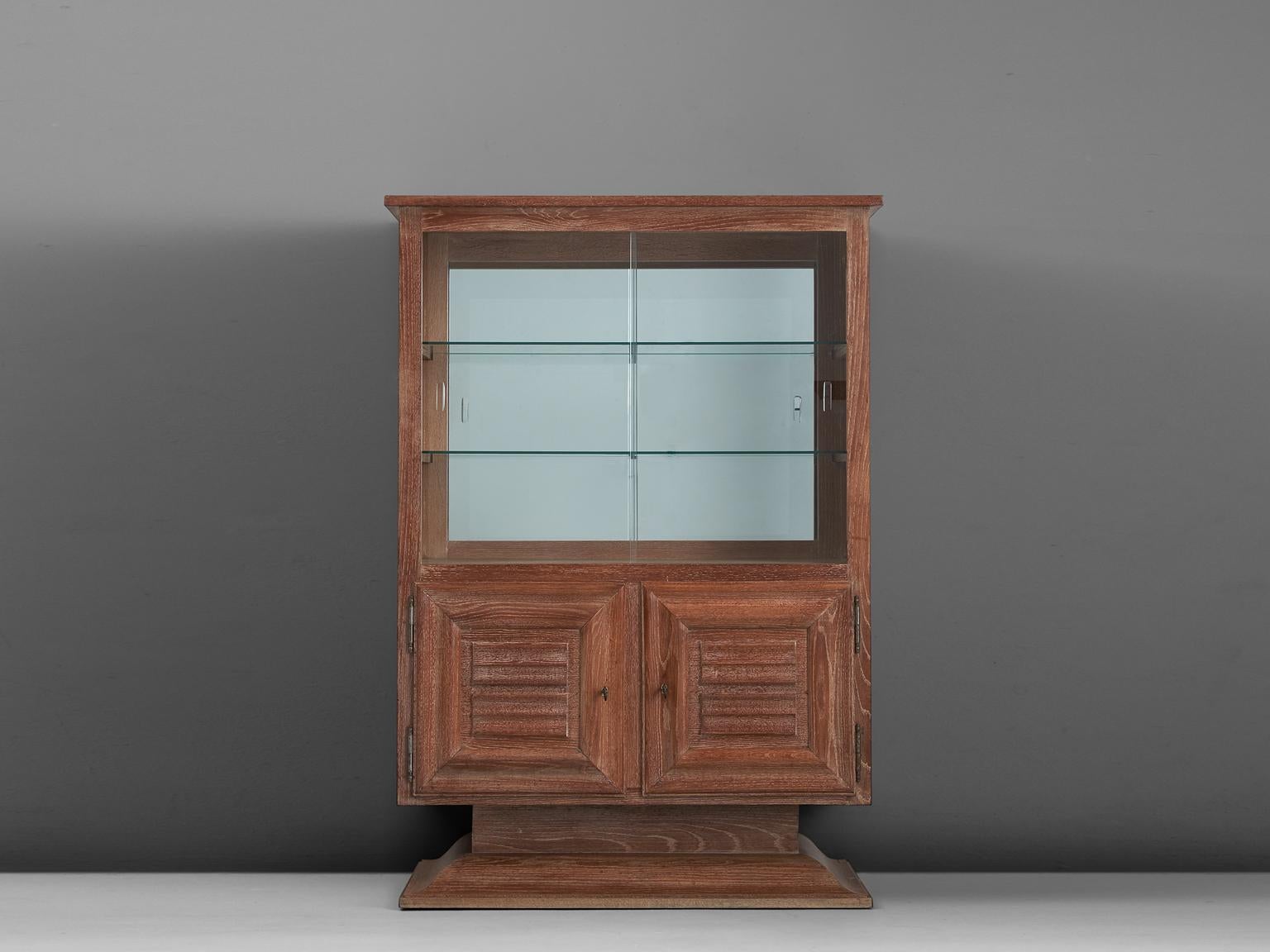 Art Deco Vitrine Cabinet in Oak In Good Condition In Waalwijk, NL
