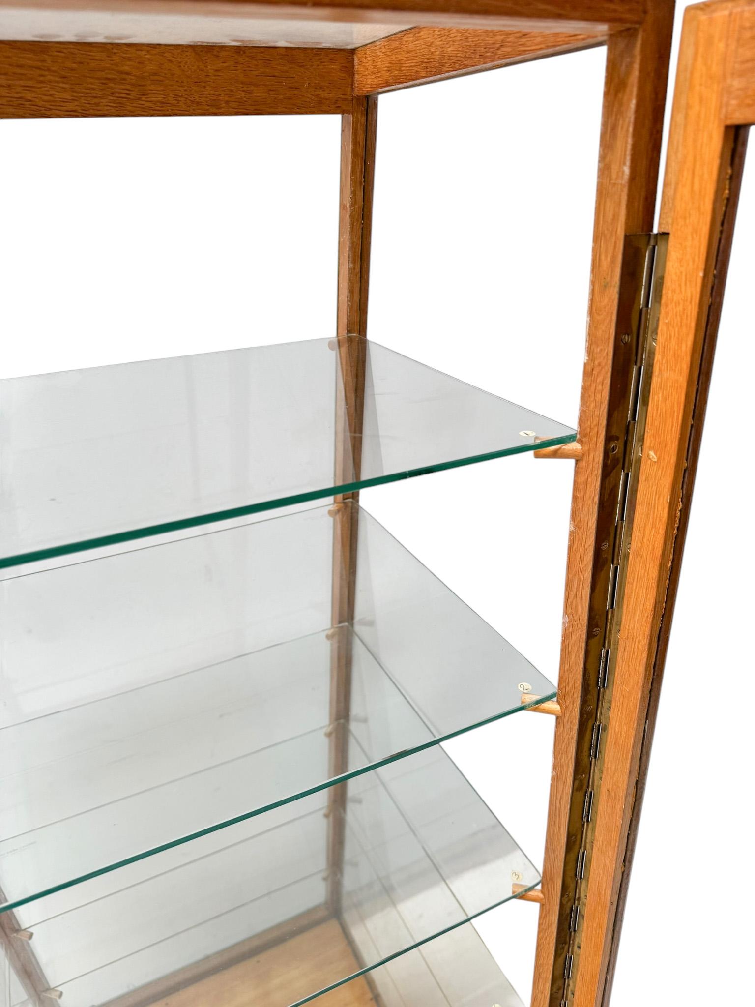 Art Deco Vitrine or Display Cabinet by Y. Minks Leeuwarden, 1930s 4