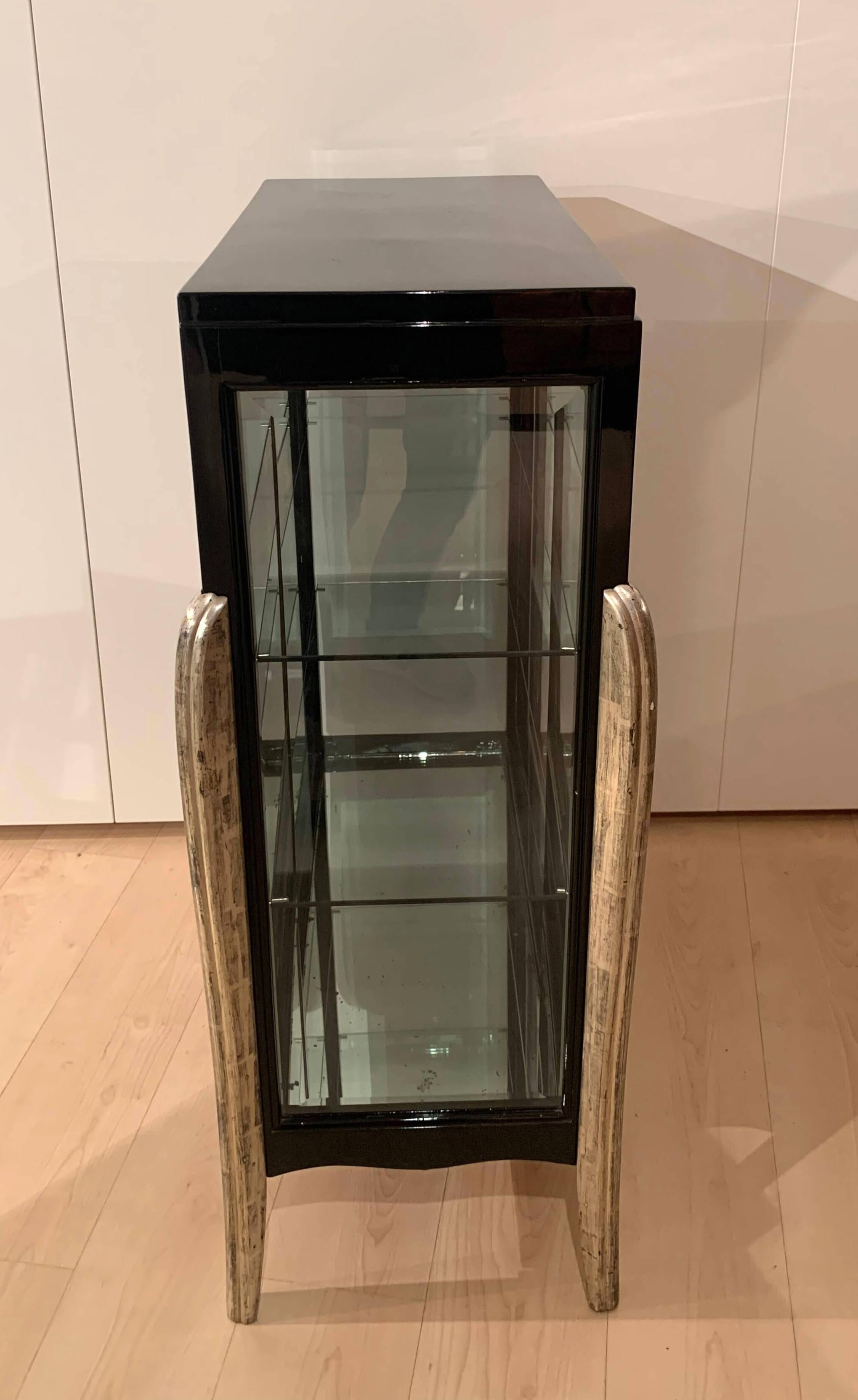 Art Deco Vitrine, Three Sides Glass, Black Lacquer and Silver, France circa 1930 7