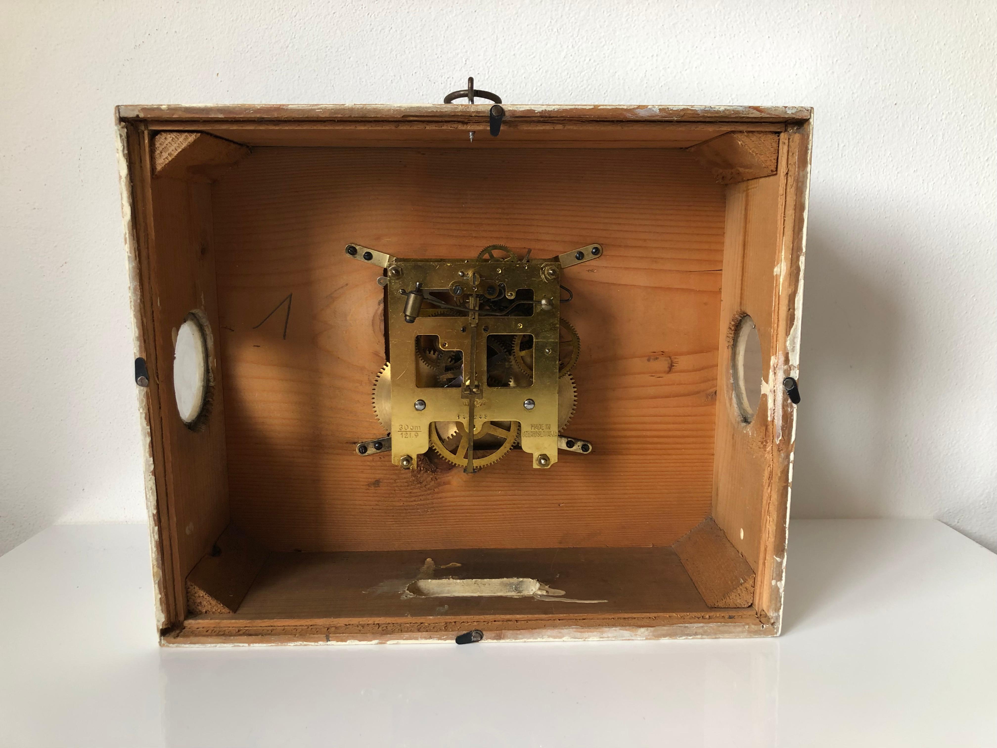 Art-Deco Wall Clock Kienzle, Czechoslovakia In Good Condition In Praha, CZ