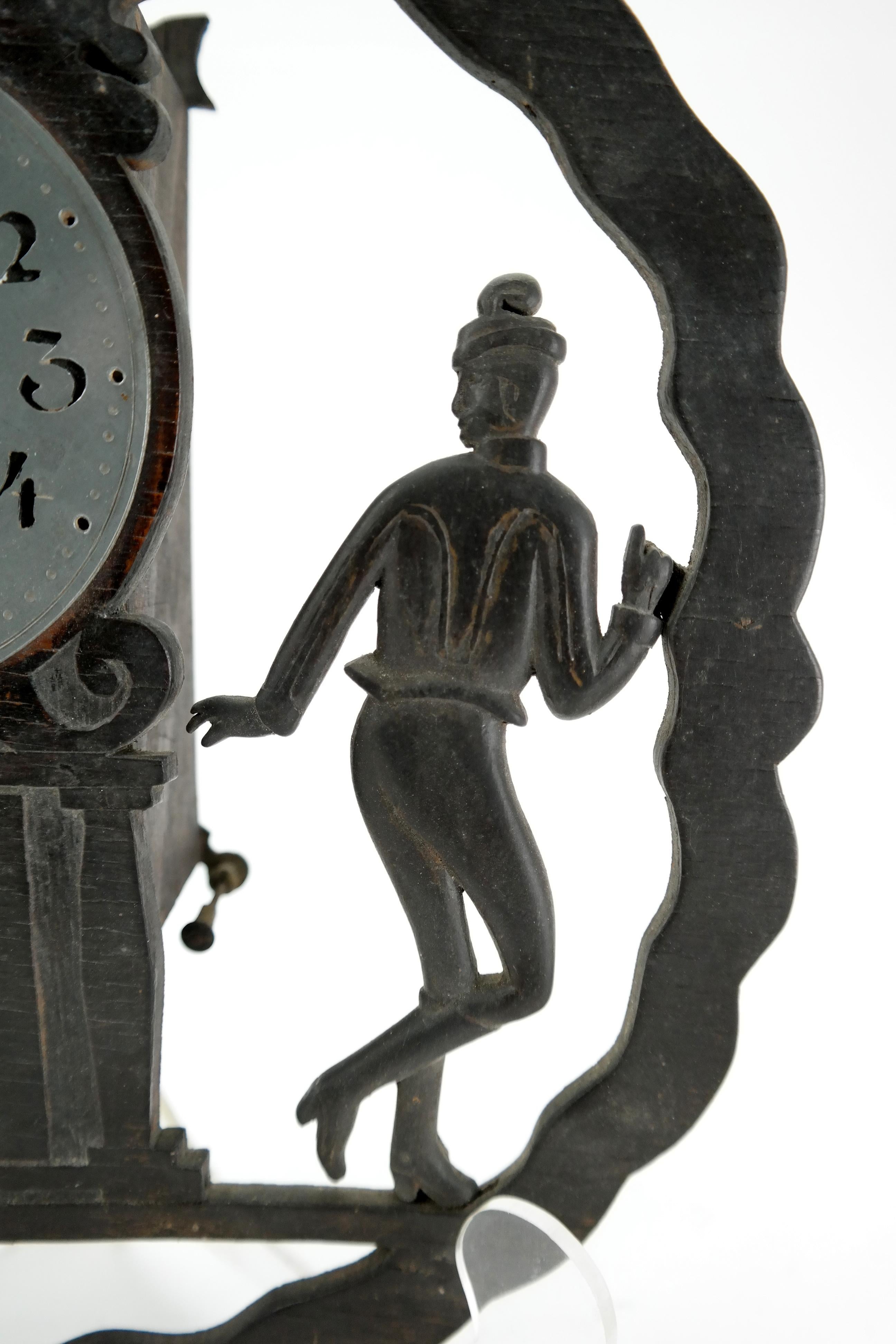 Art Deco Wall Clock with Pierced Wooden Ornament, Karlstein M & Sohn Clockwork In Good Condition In Budapest, HU