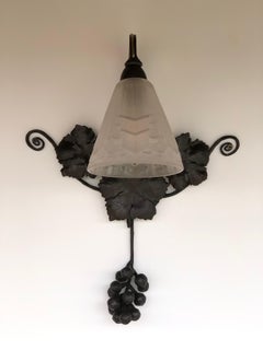 Art Deco Wall Lamp in the style of Degue.