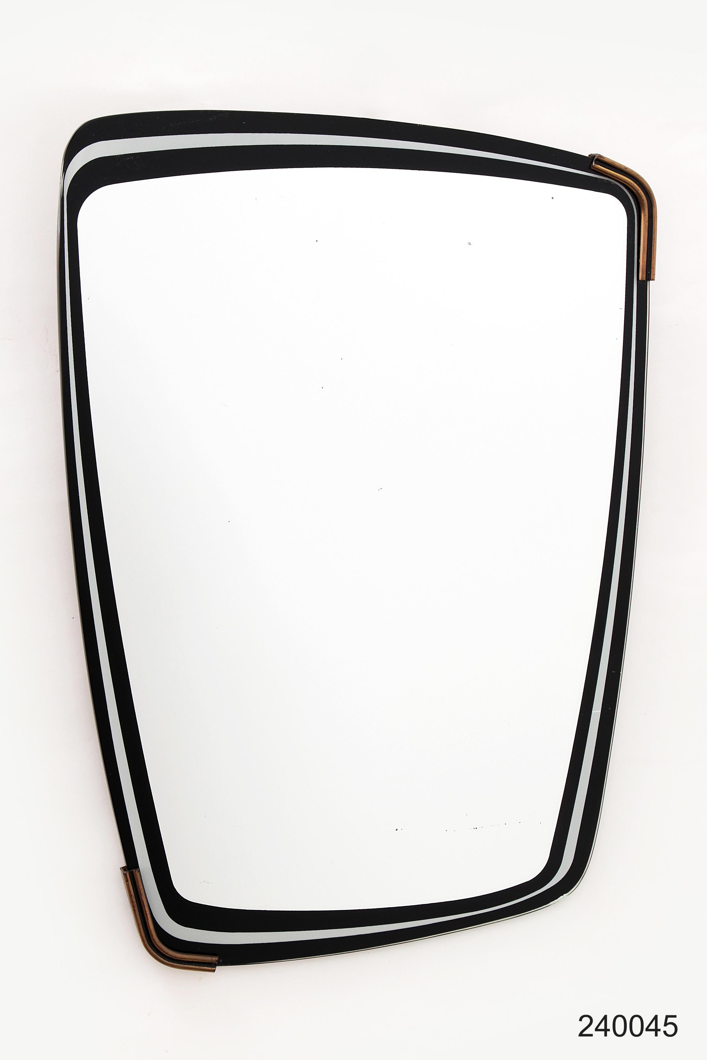 Art deco Wall Mirror with Brass Details, Vintage Asymmetrical Design For Sale 5