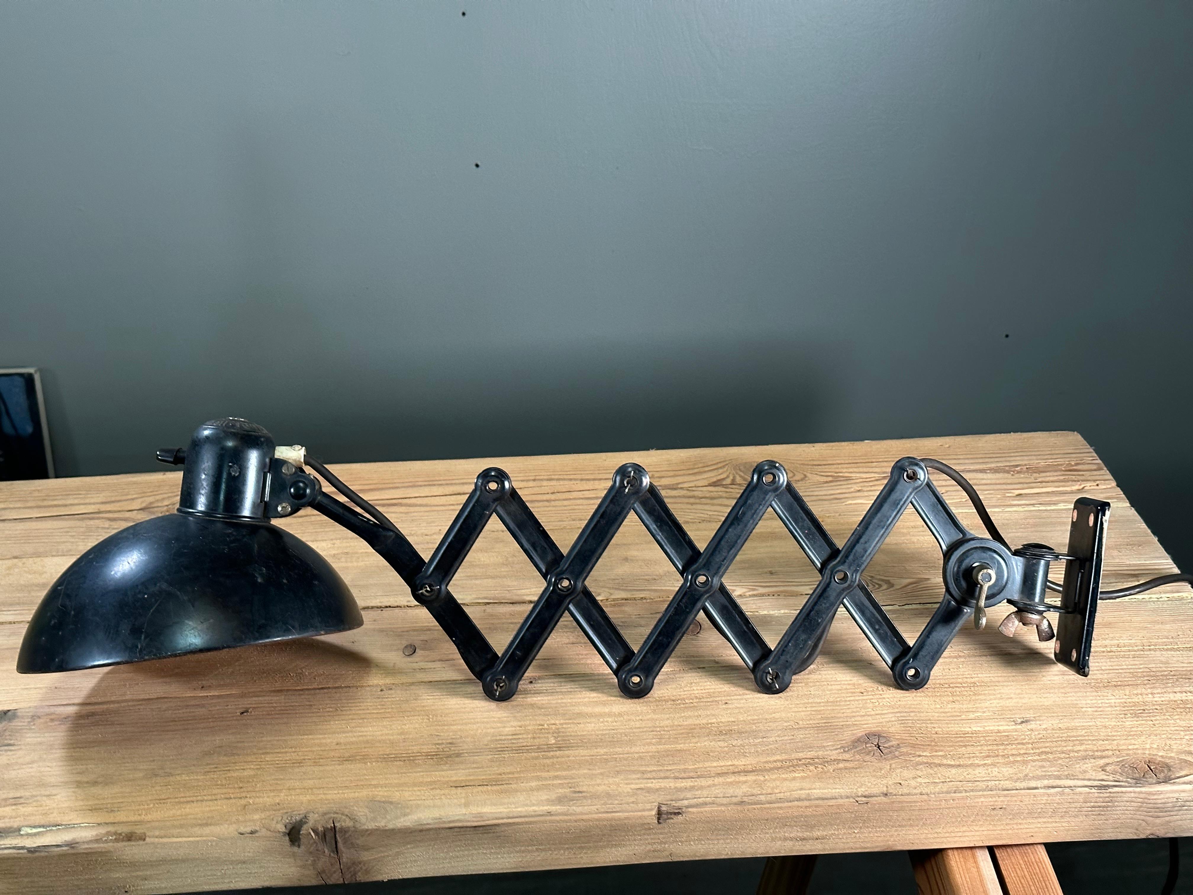 Lámpara de pared Art Déco de tijera nº 6718 de Christian Dell para Kaiser Dell, Alemania 1935 en venta 2