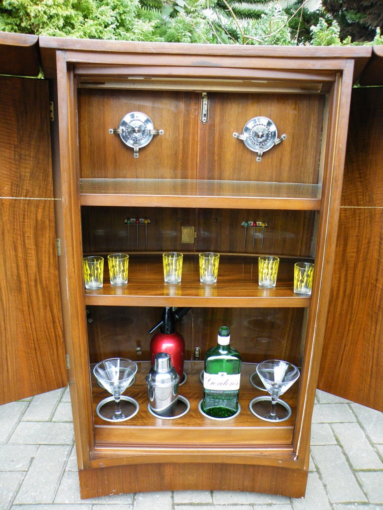 Art Deco Walnut 1940s Flip Out Cocktail Bar For Sale at 1stDibs