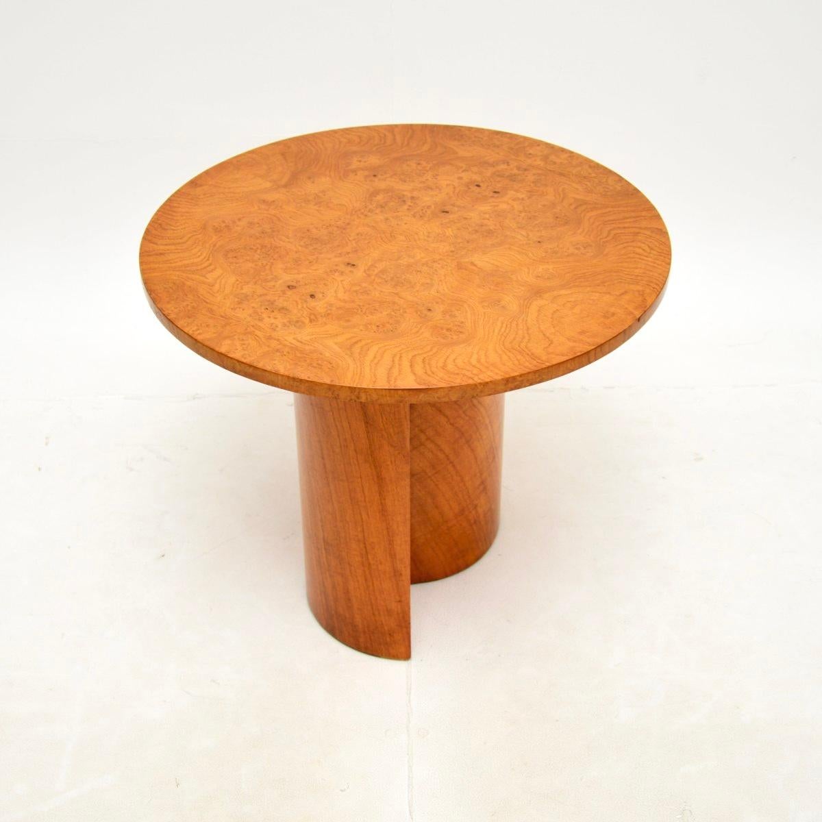 Table d'appoint / de salon Art Déco en noyer et orme Bon état - En vente à London, GB