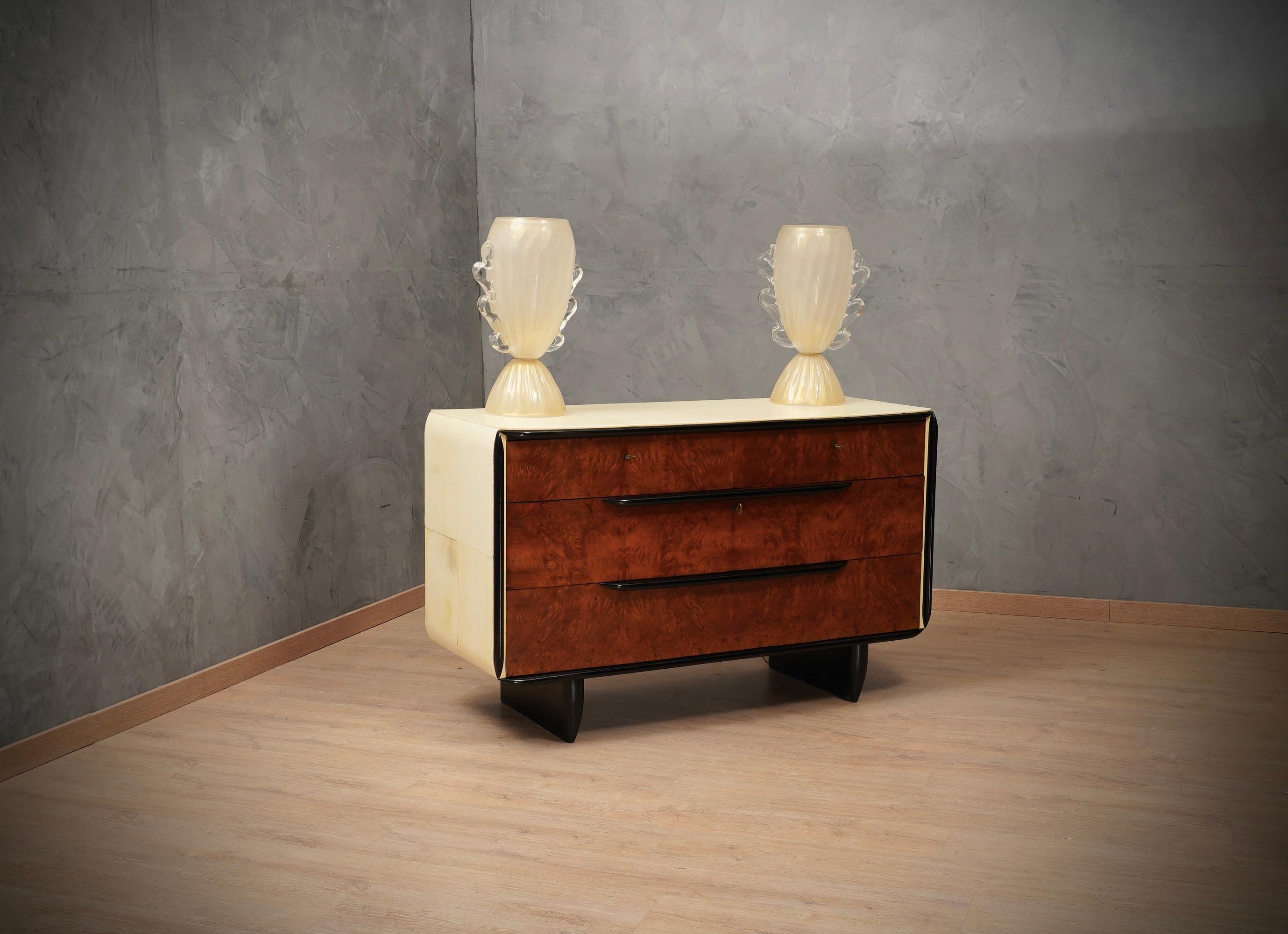 Mid-Century Modern Art Deco Walnut and Goat Skin Italian School Commode Chest of Drawers, 1930 For Sale