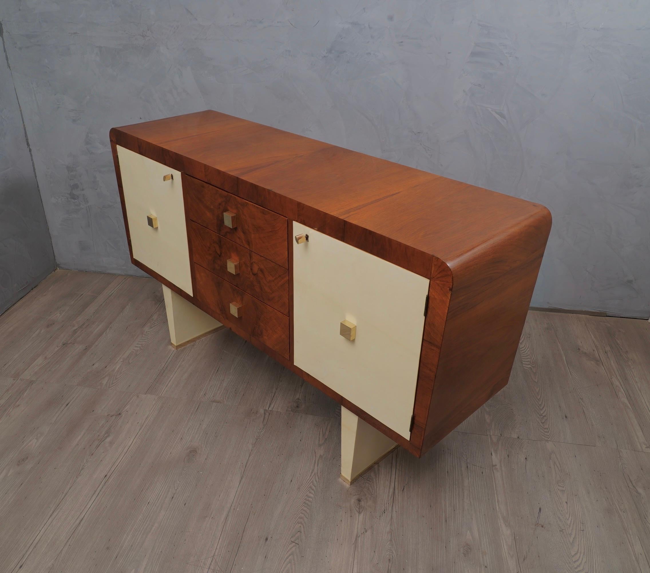 Mid-20th Century Art Deco Walnut and GoatSkin Italian Sideboard, 1940 For Sale