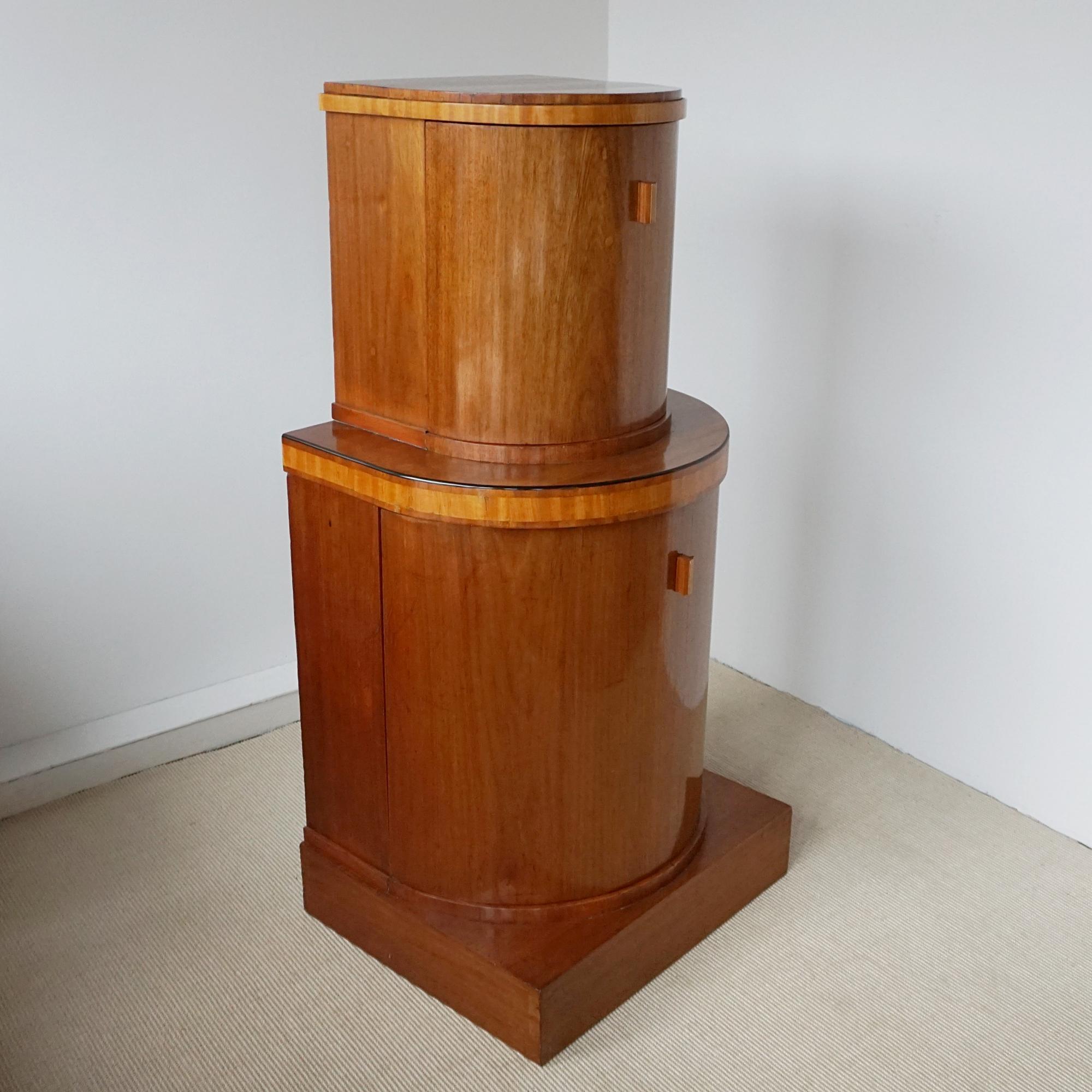 Coctelera Art Decó de nogal y abedul satinado en venta 7