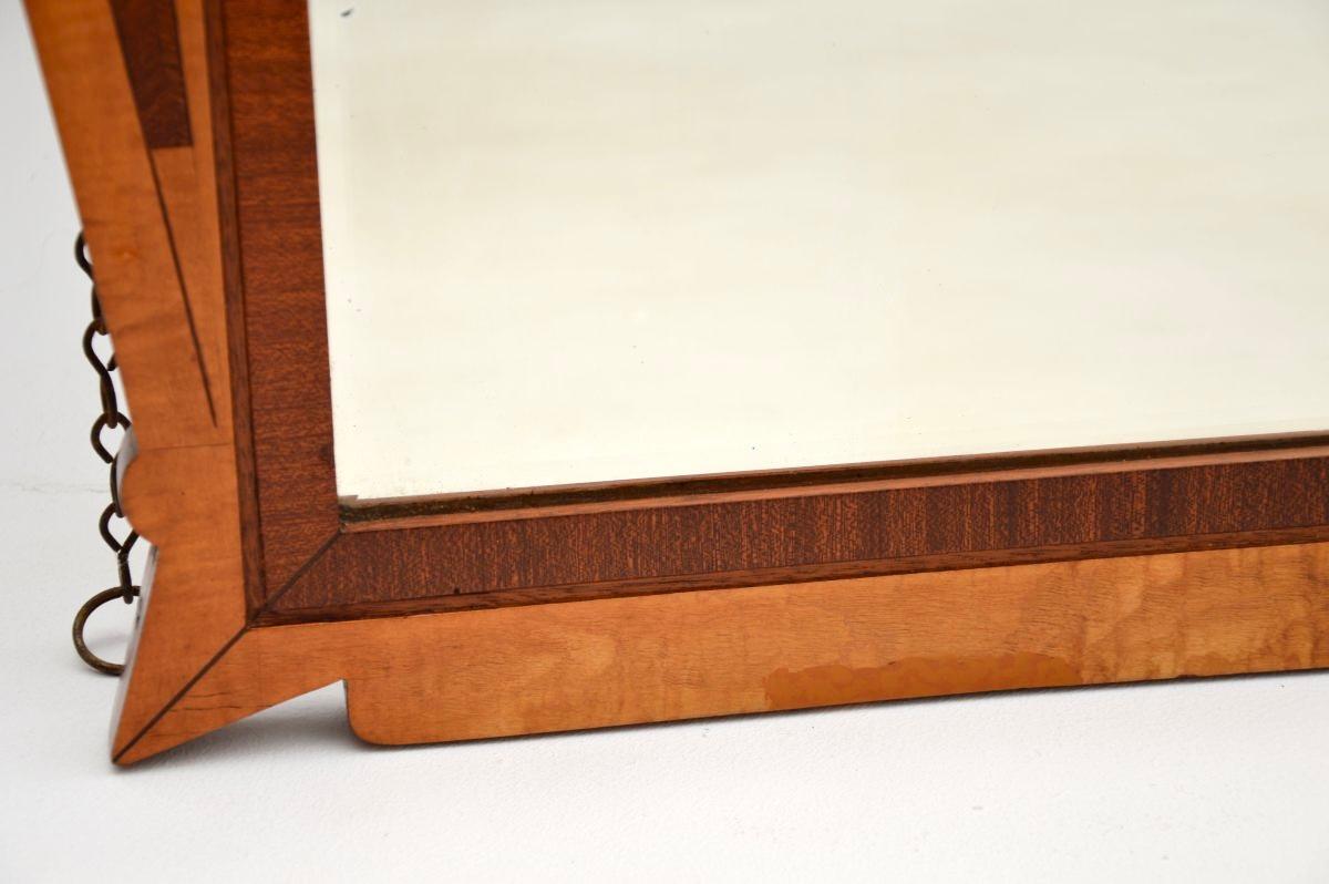 Metà XX secolo Specchio Art Deco in noce e legno di raso in vendita