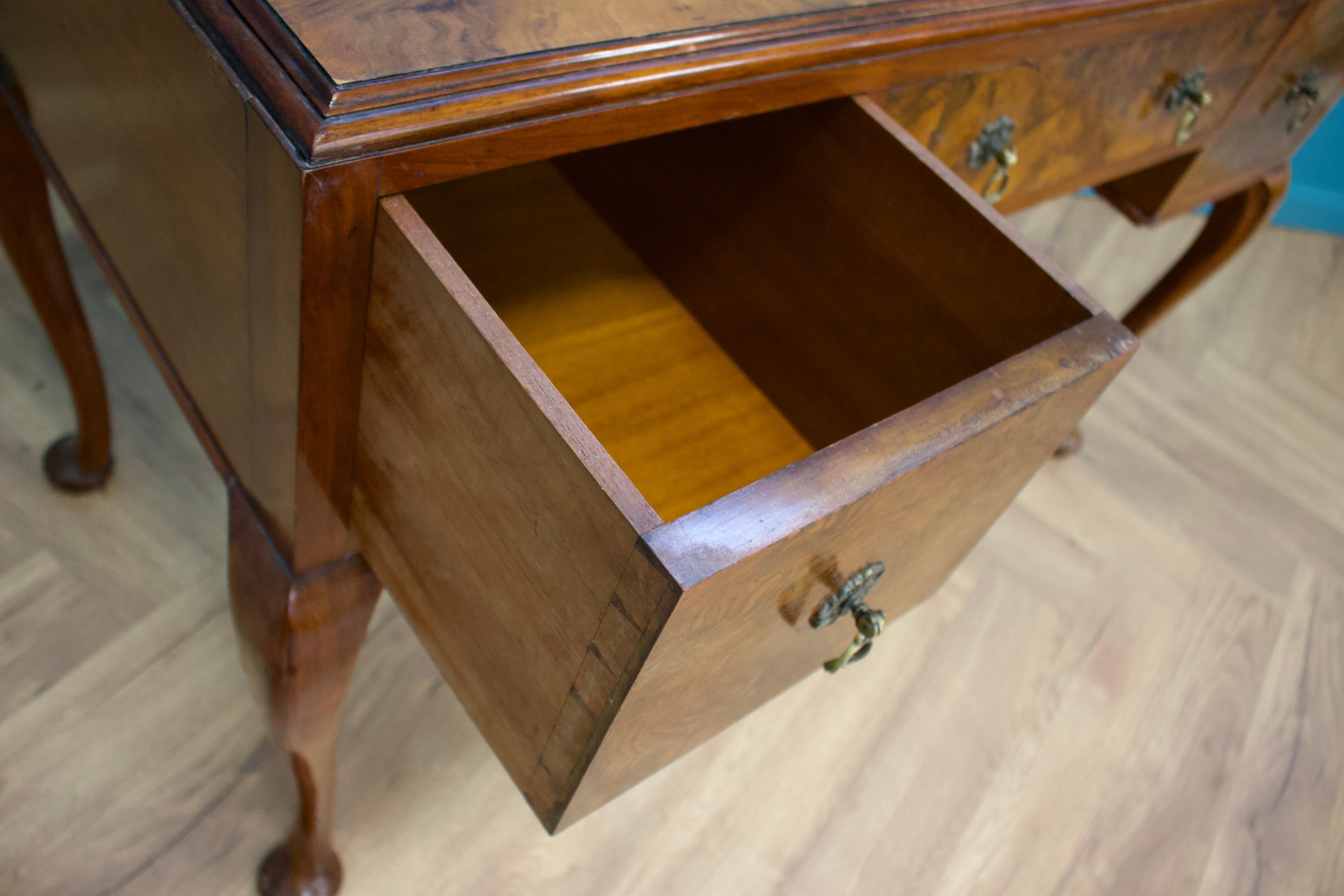 Art Deco Walnut and Walnut Veneer Dressing Table or Desk, 1930s 3