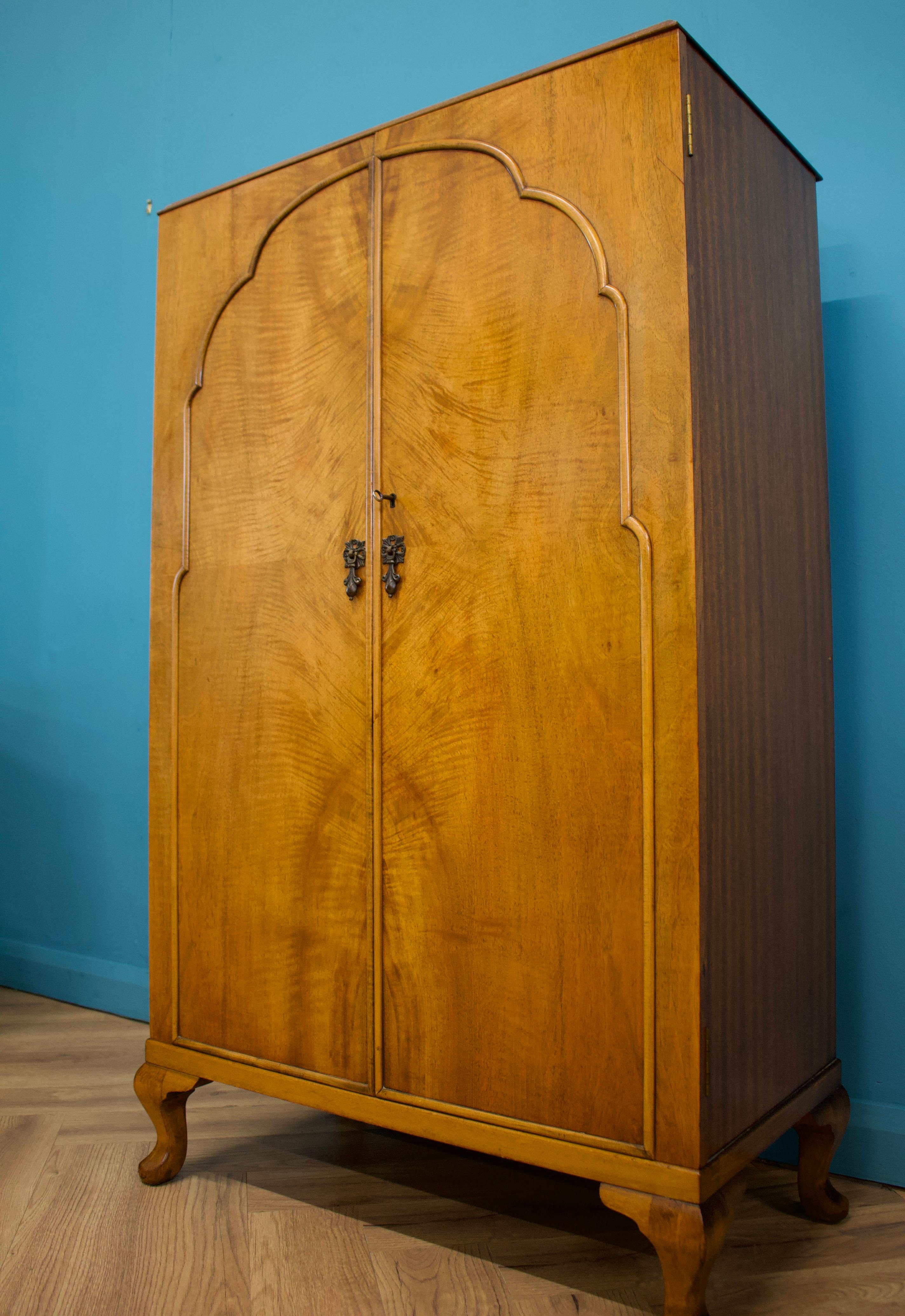 Wood Art Deco Walnut and Walnut Veneer Tallboy or Cabinet from Waring and Gillow, 193
